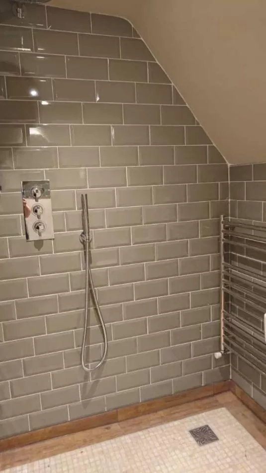 Shower in Alma Inn & Dining Rooms