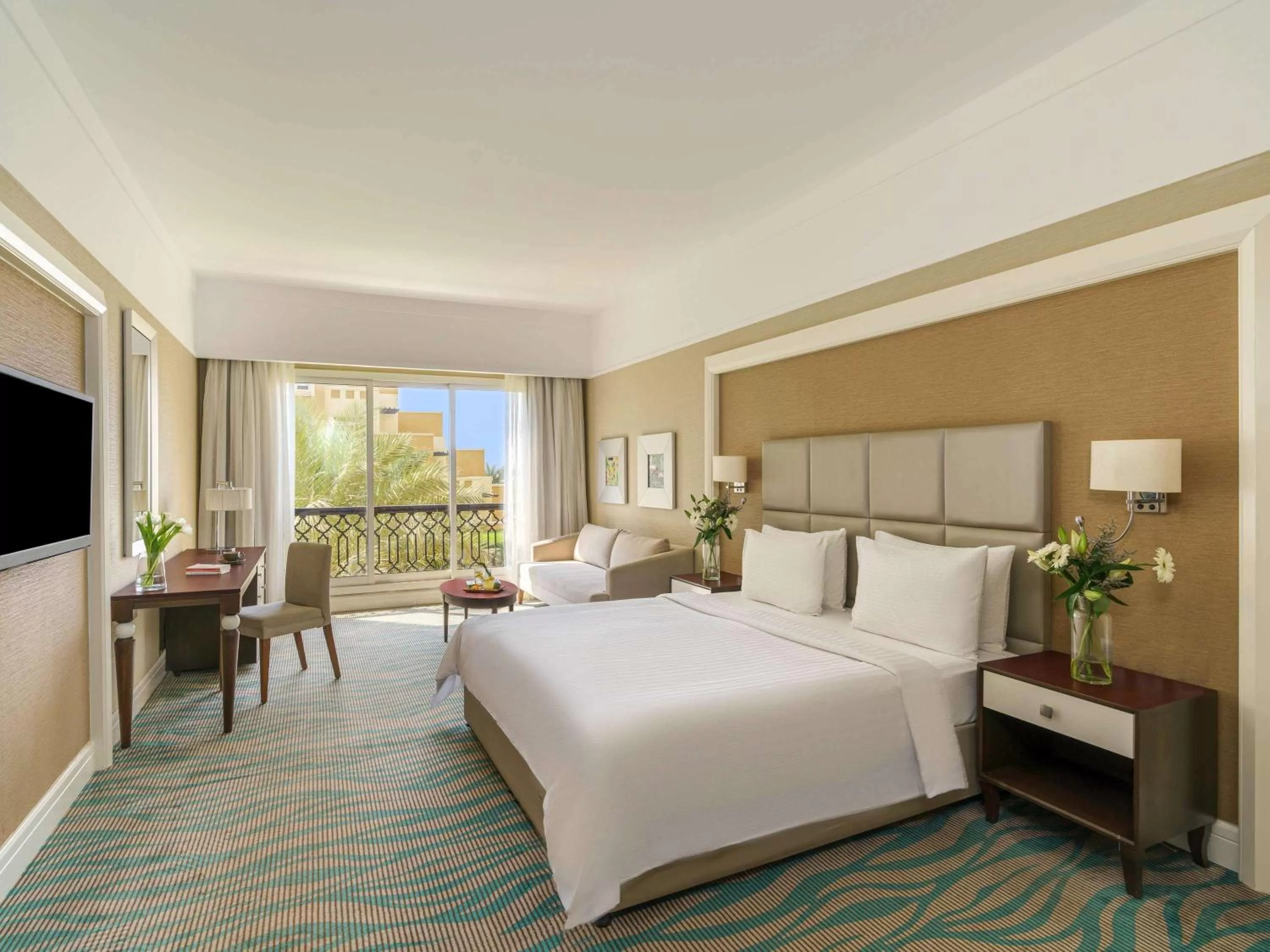 Deluxe Room with Garden View in Rixos Bab Al Bahr