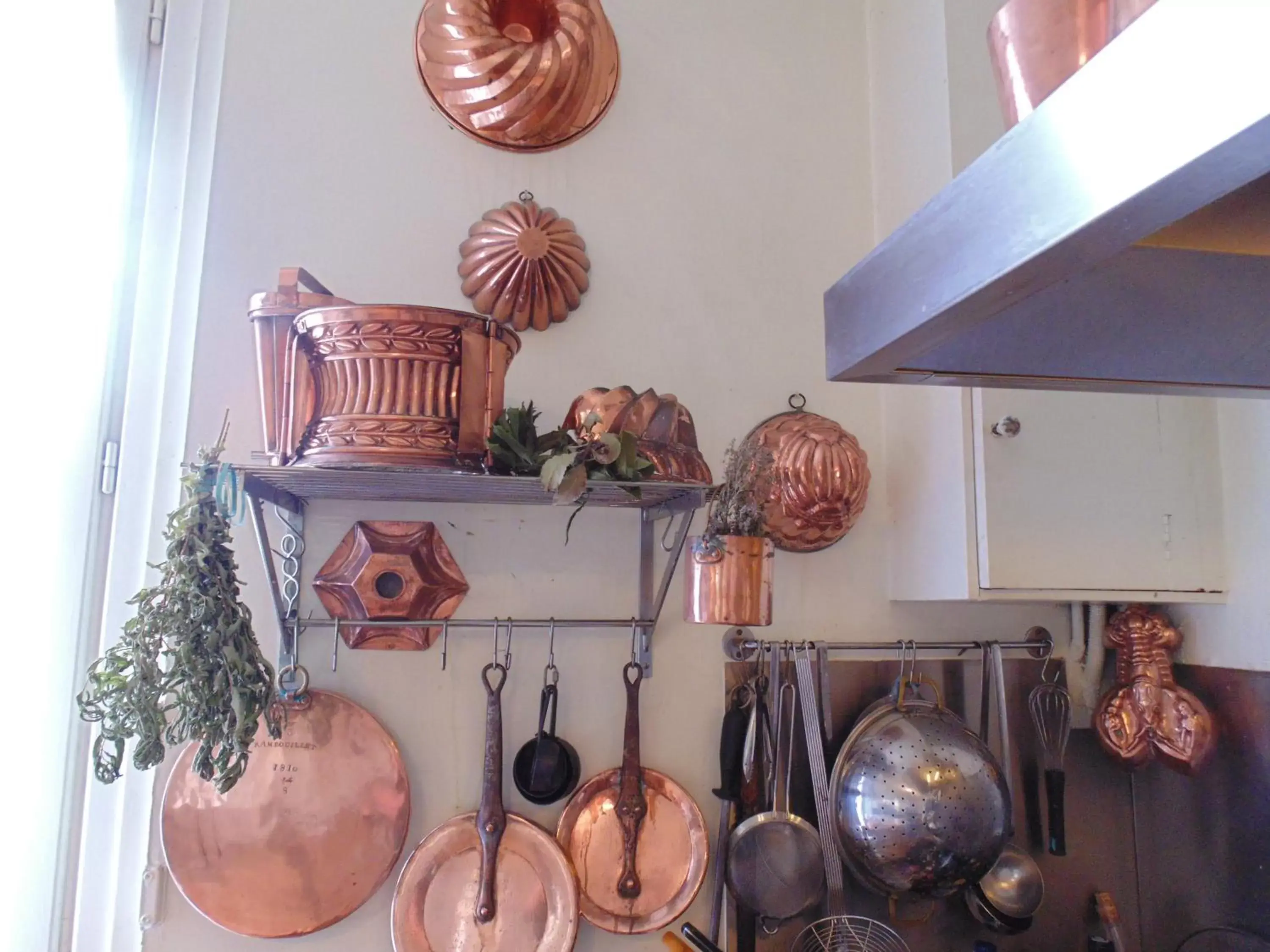 Decorative detail, Kitchen/Kitchenette in Clos Saint Nicolas