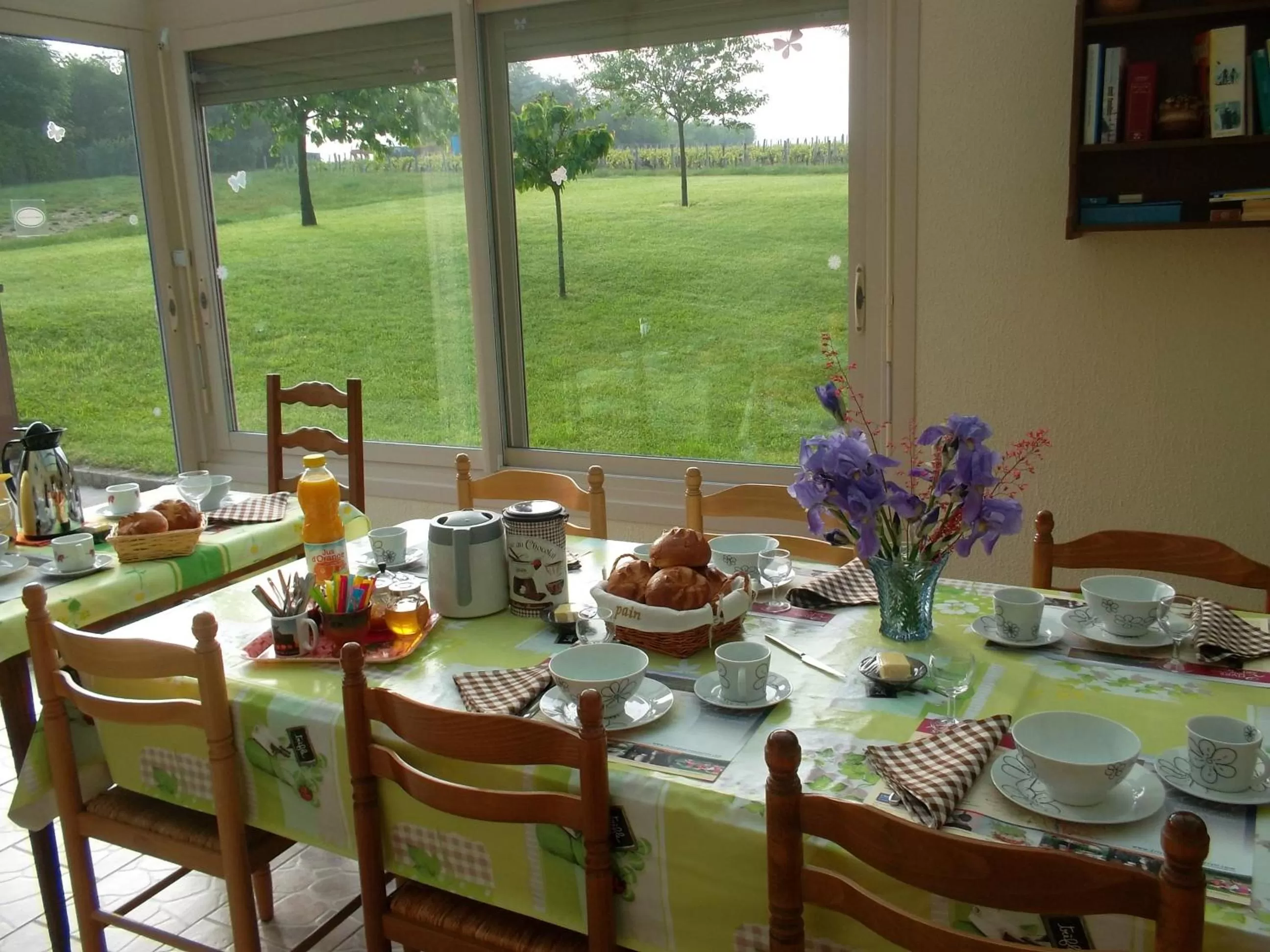 Buffet breakfast in Armalou