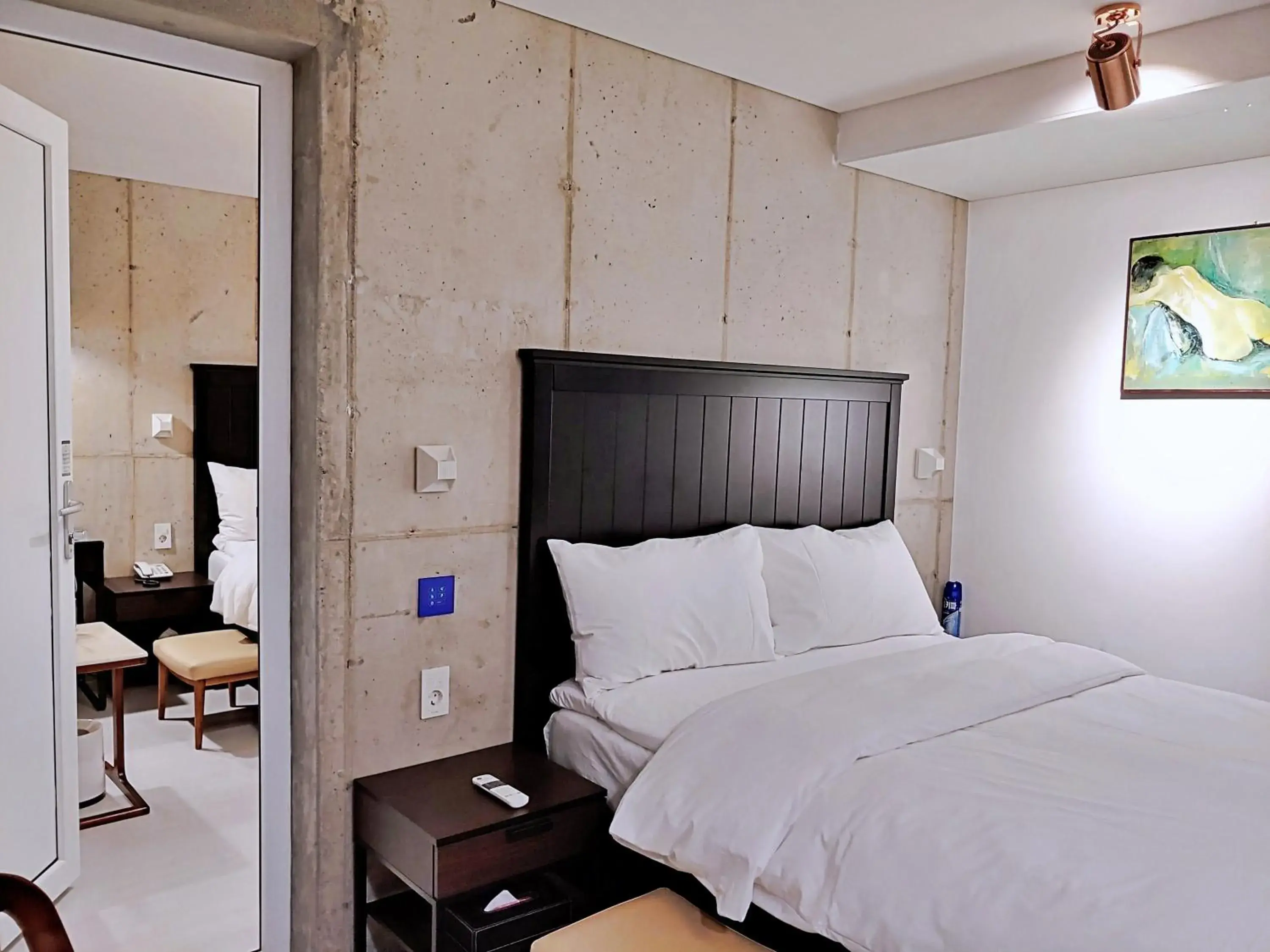 Photo of the whole room, Bed in Stay Interview Jeju