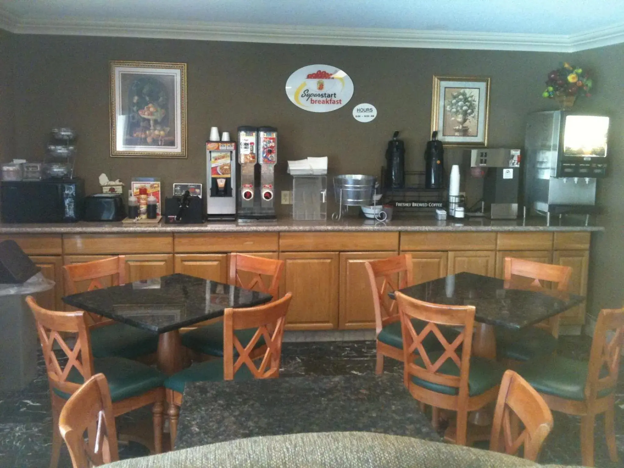 Restaurant/Places to Eat in Super 8 by Wyndham Breaux Bridge