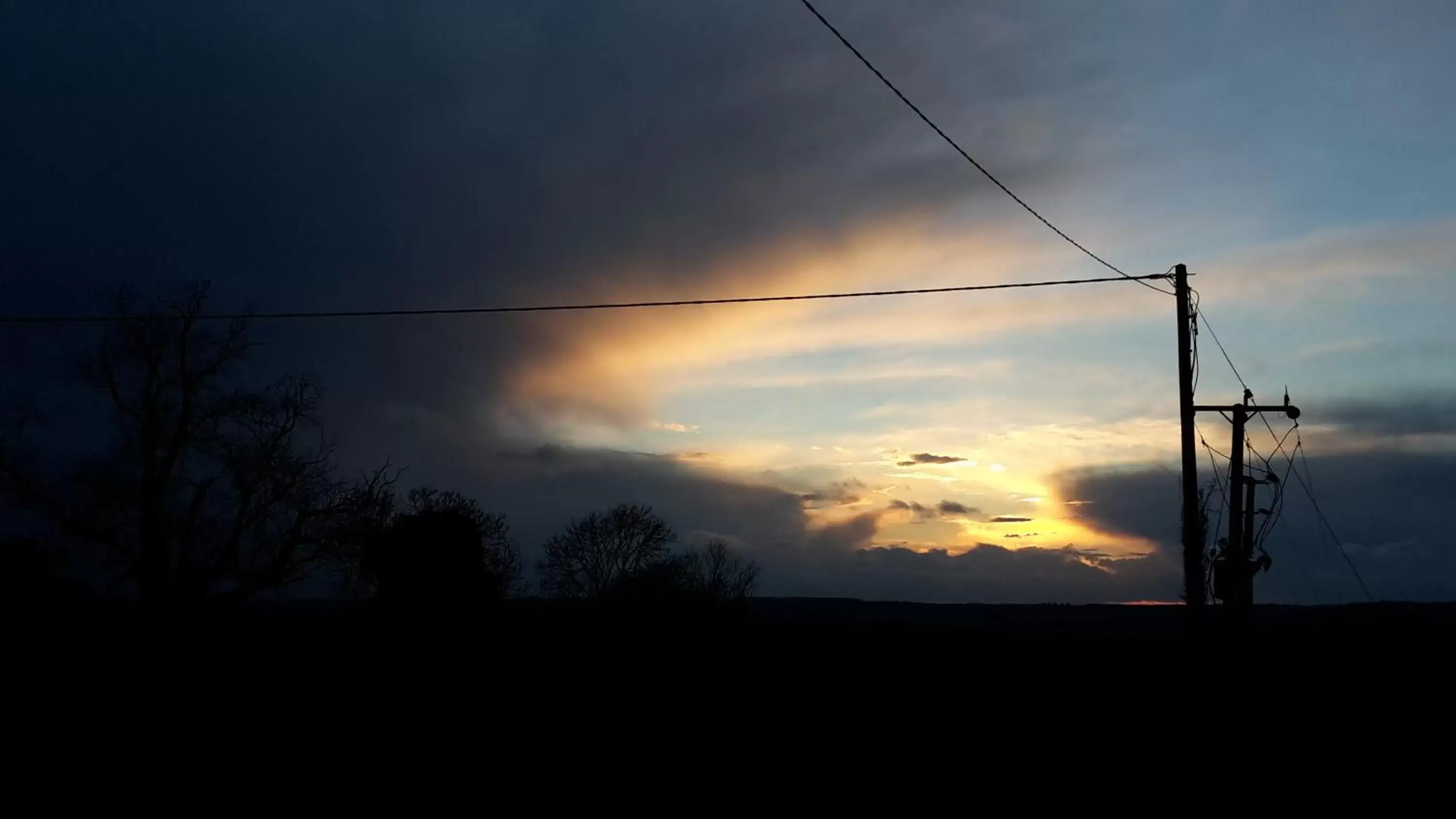 Breakfast, Sunrise/Sunset in The Golden Lion Inn