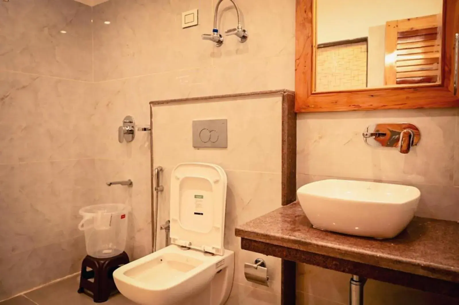 Shower, Bathroom in OLD MANALI RETREAT