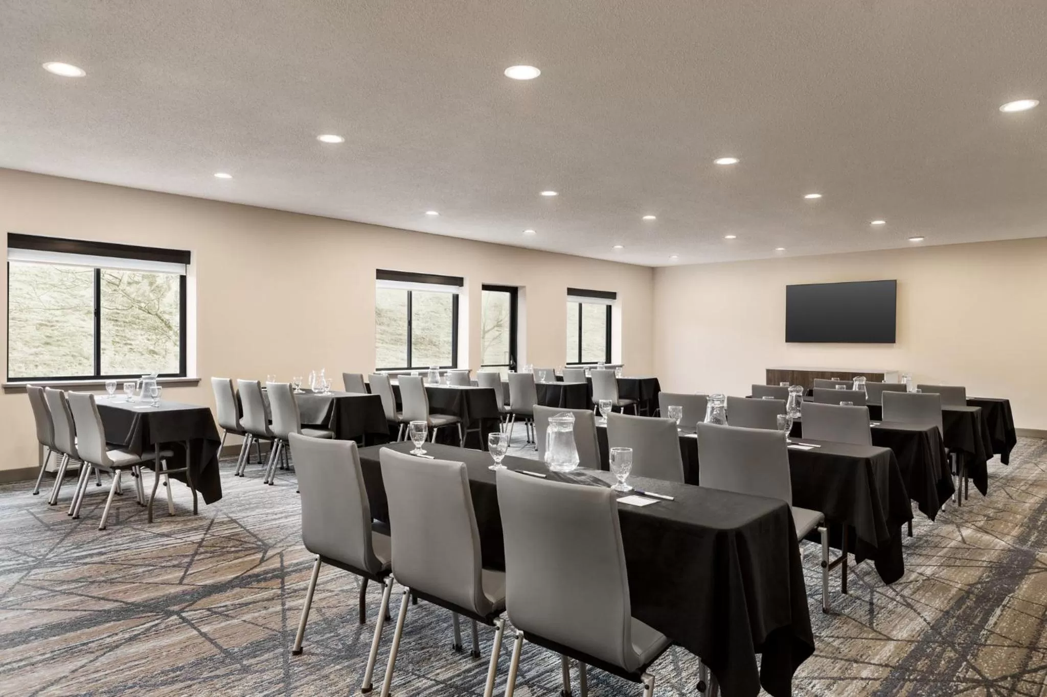 Meeting/conference room in Holiday Inn Express & Suites East Greenbush Albany-Skyline by IHG