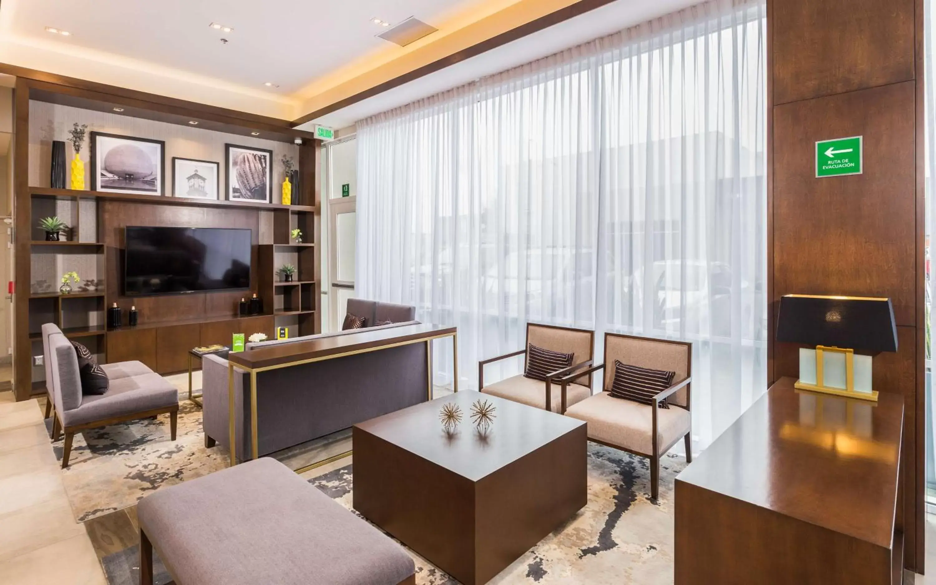 Living room in Hampton Inn By Hilton Tijuana Living room in Hampton Inn By Hilton Tijuana