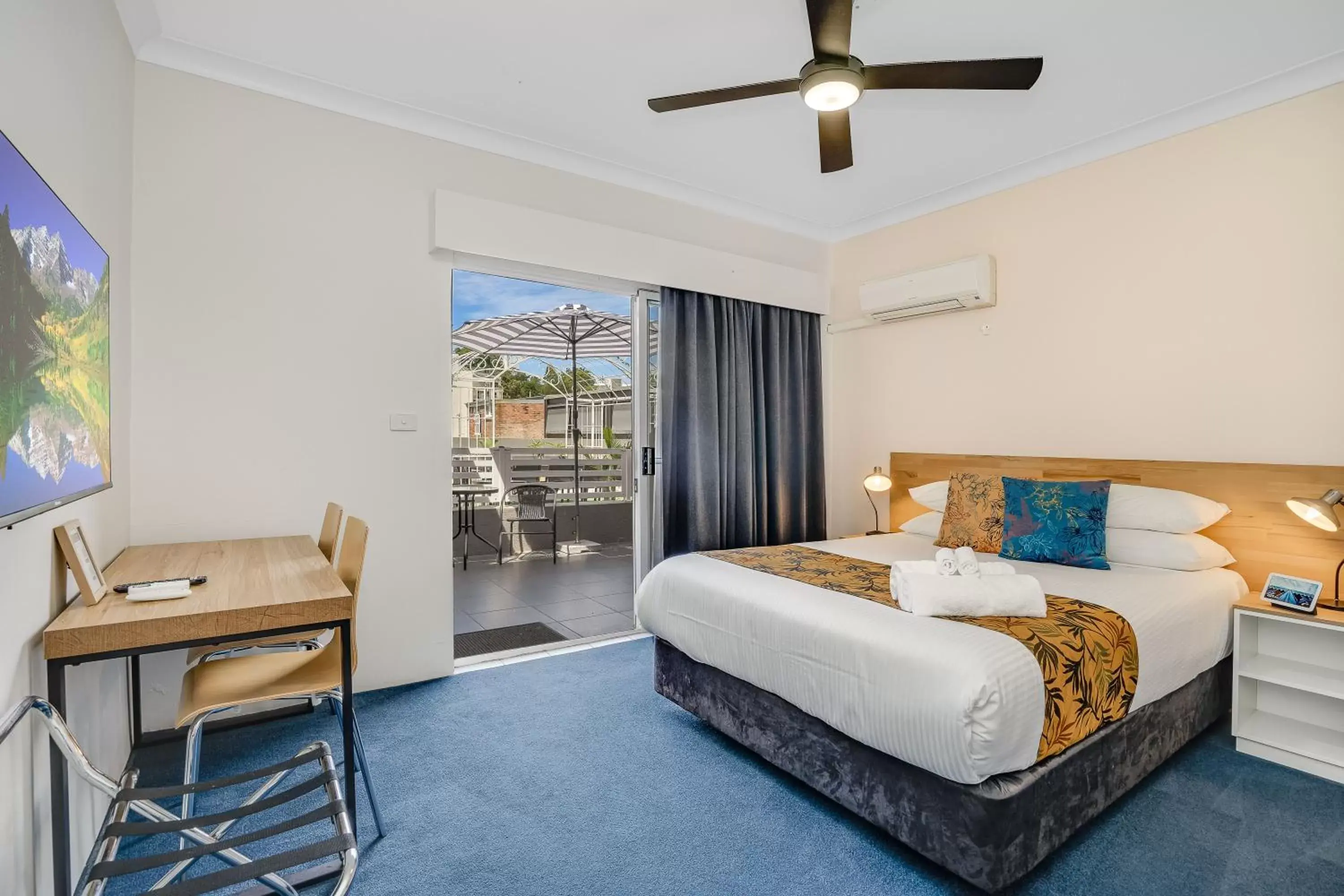 Bedroom in Nelson Towers Motel & Apartments