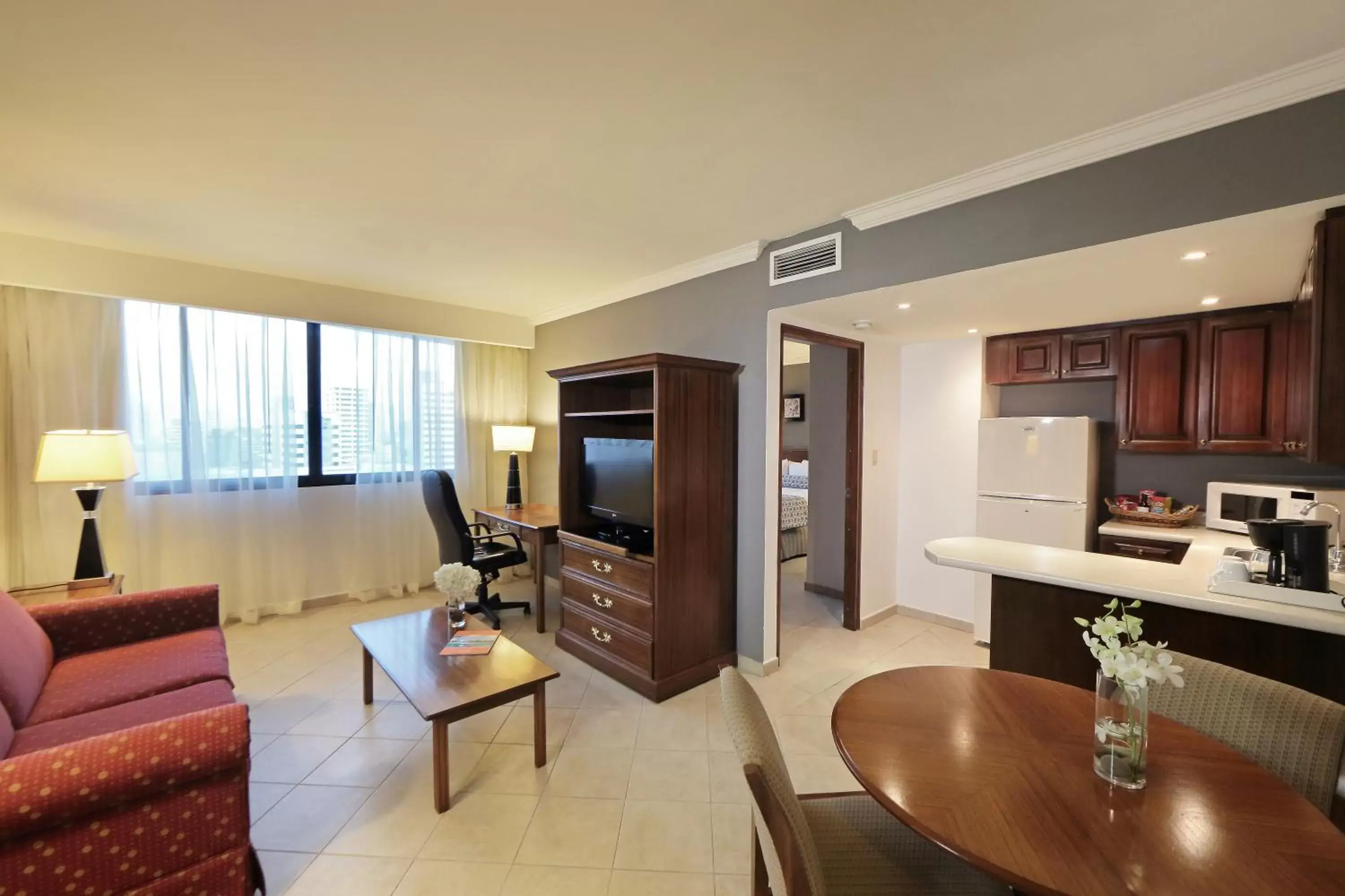 Living room, Seating Area in Crowne Plaza Panama, an IHG Hotel