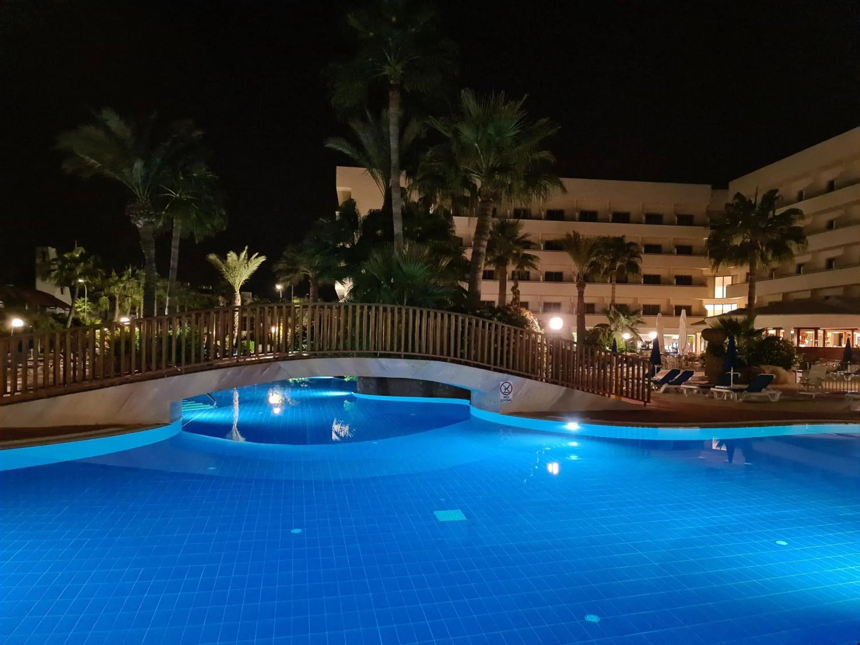 Pool view, Swimming Pool in Nissiana Hotel & Bungalows