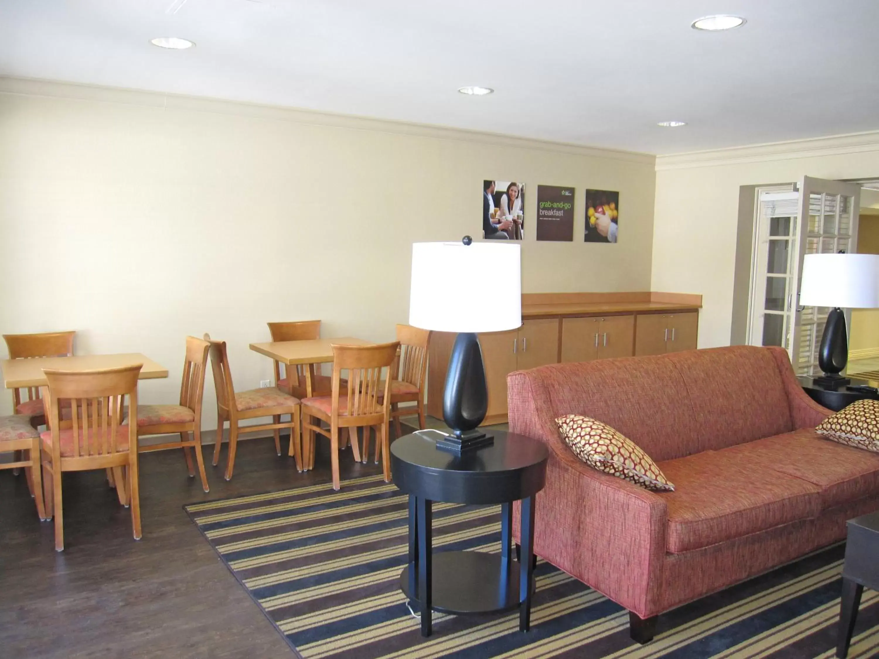 Lounge or bar, Seating Area in Extended Stay America Suites - San Jose - Edenvale - South