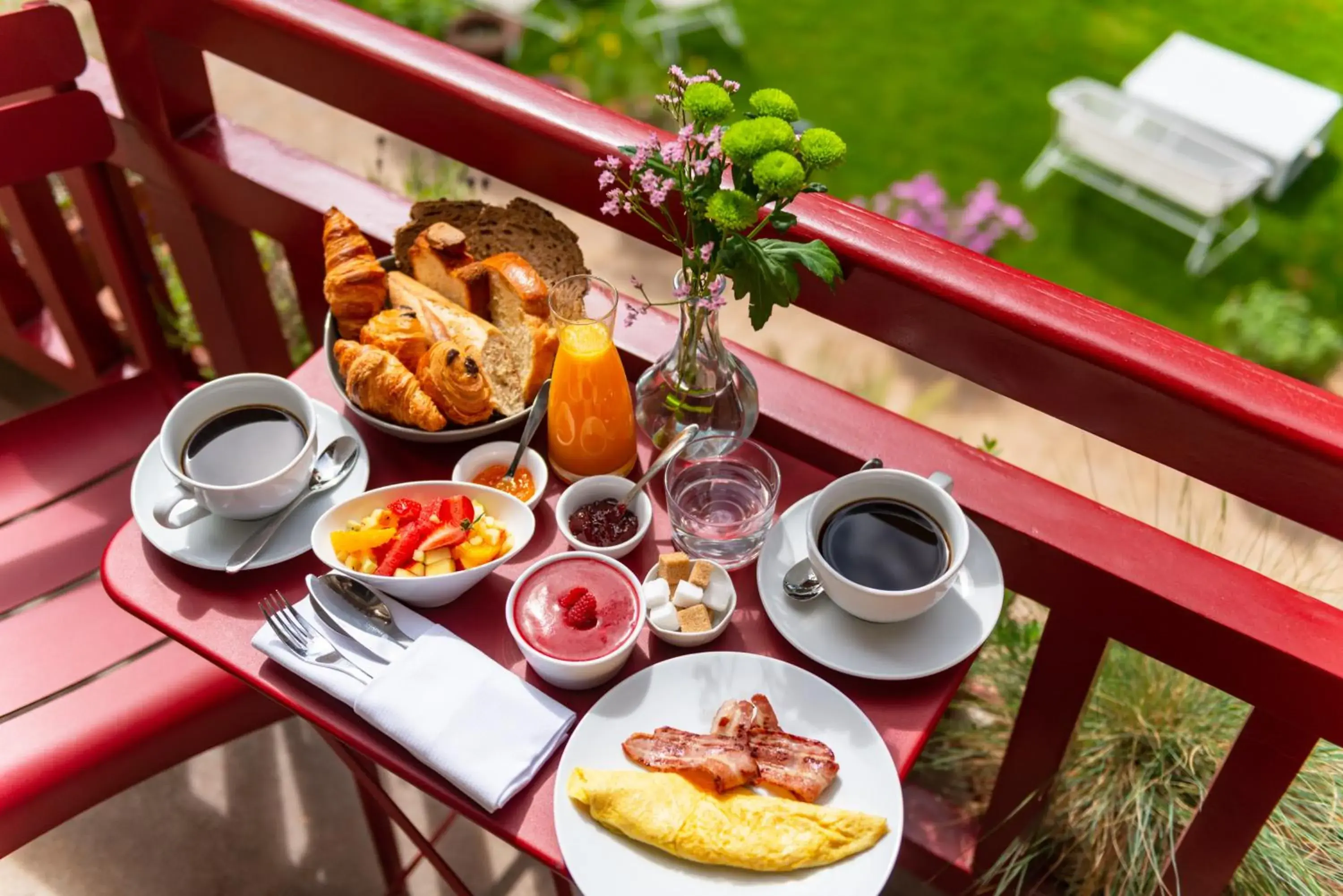 Breakfast in Hôtel Le Saint Christophe