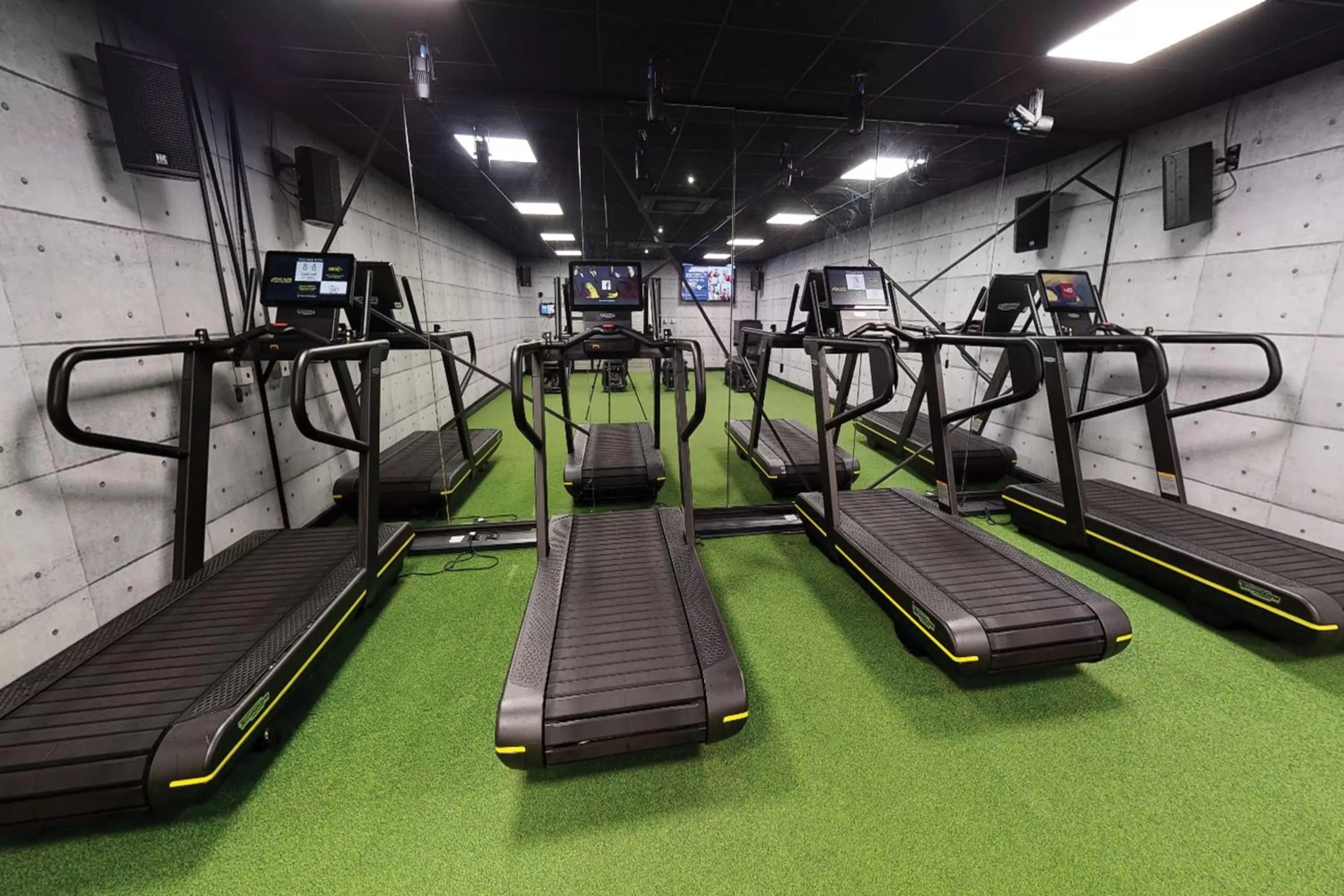 Fitness centre/facilities in Village Hotel Leeds North