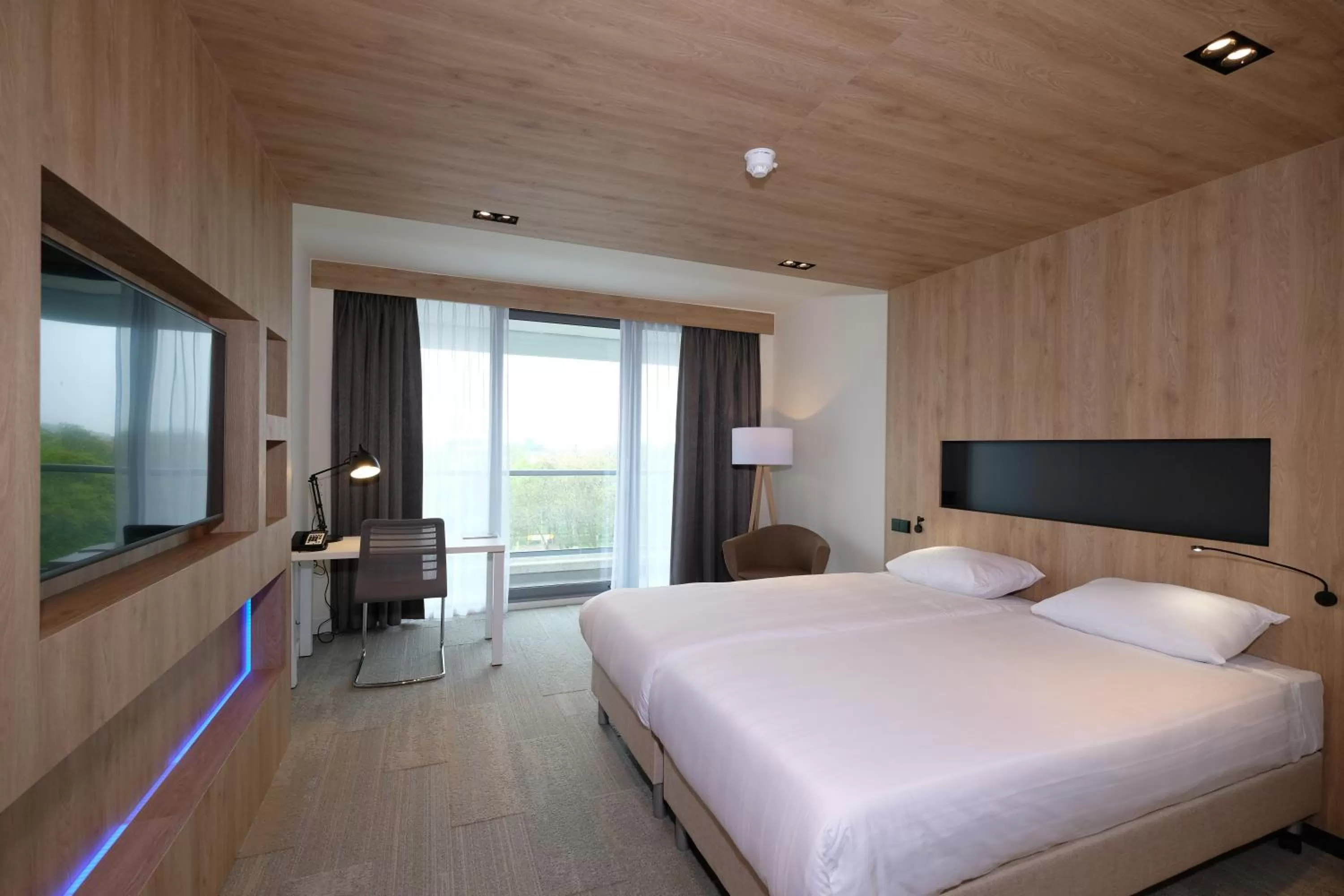 Photo of the whole room, Bed in Leonardo Royal Hotel Den Haag Promenade