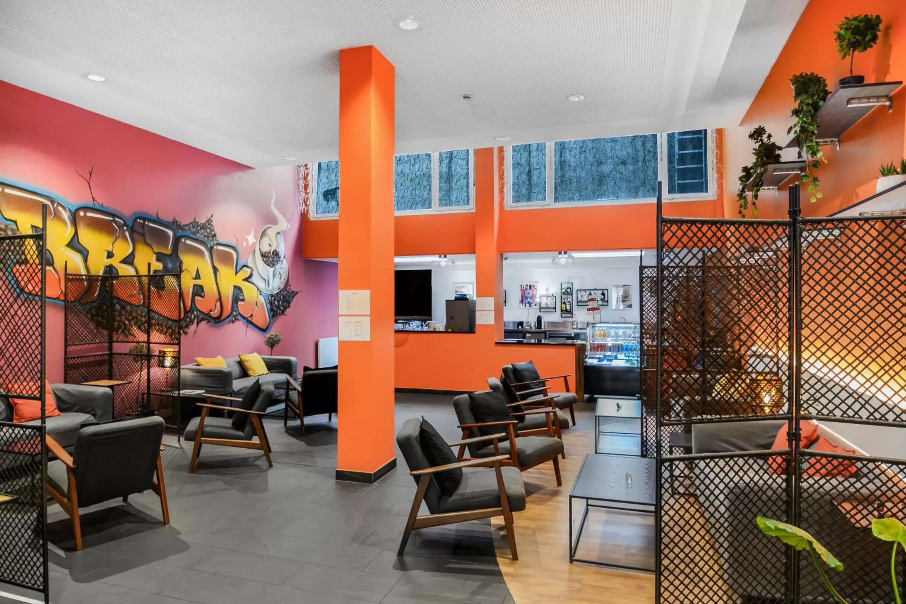 Lounge or bar in Neuchâtel City Hôtel Lounge or bar in Neuchâtel City Hôtel