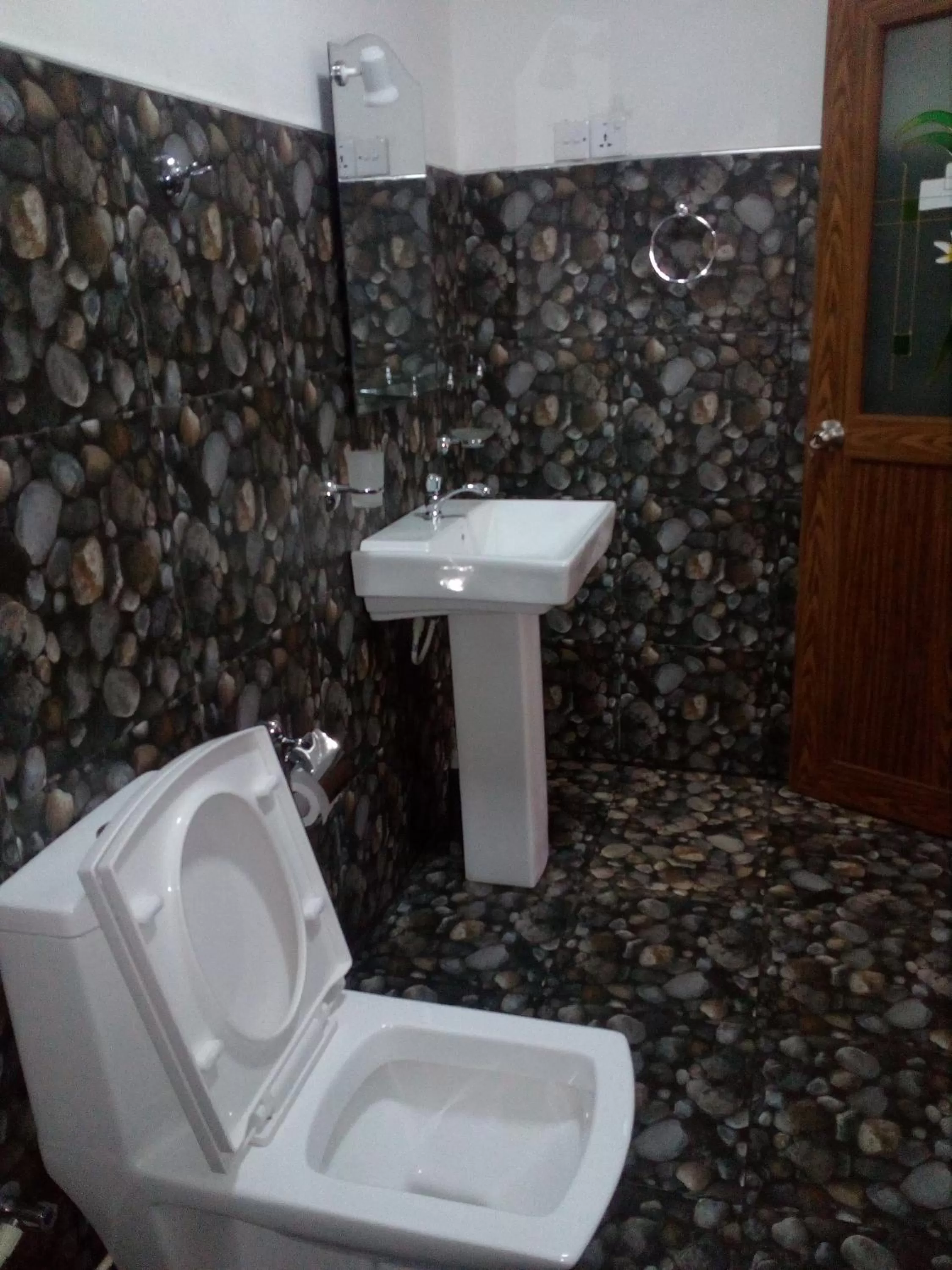 Bathroom in The Horizon Root Inn