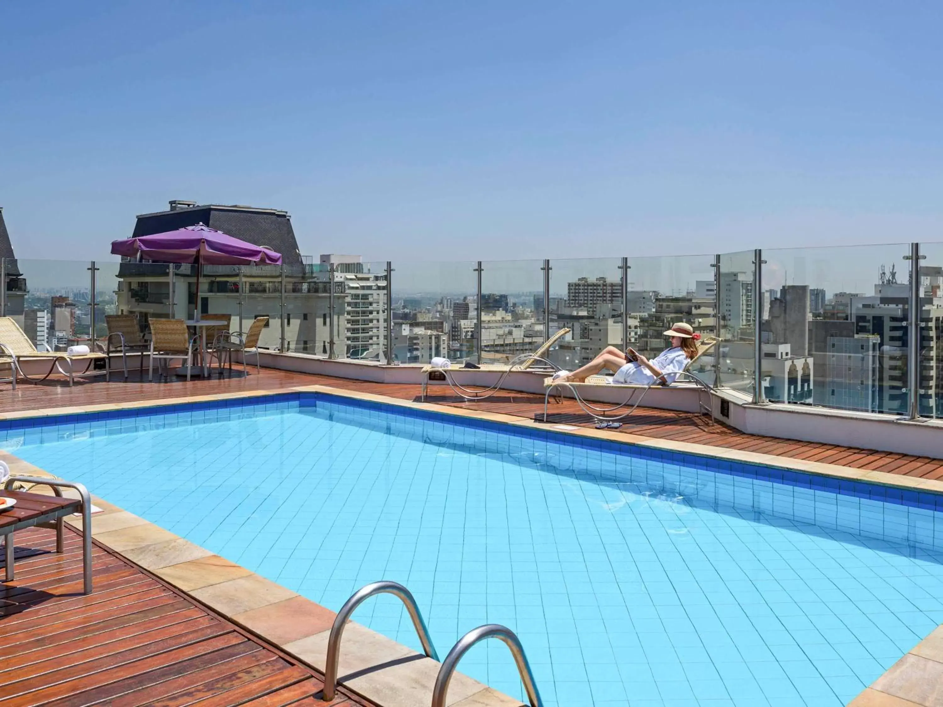 Property building, Swimming Pool in Mercure Sao Paulo Alamedas