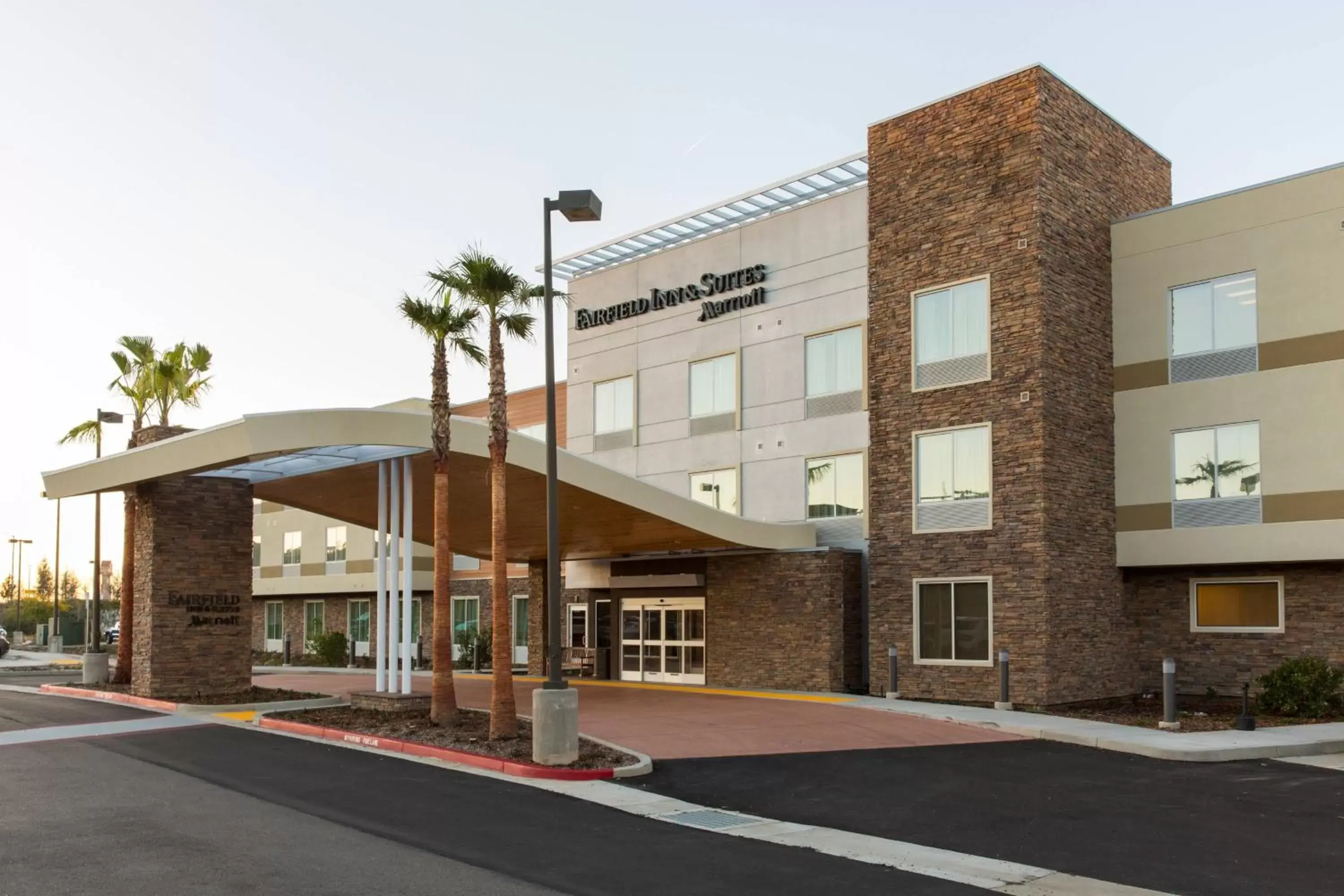 Property Building in Fairfield Inn & Suites by Marriott Sacramento Folsom