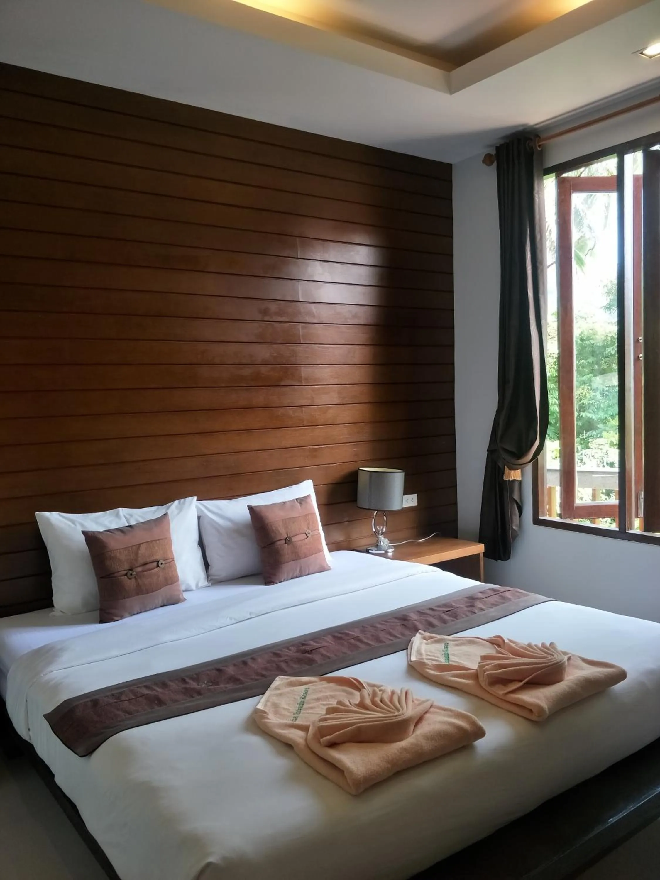 Bedroom, Bed in Lanta Intanin Resort - SHA Extra Plus