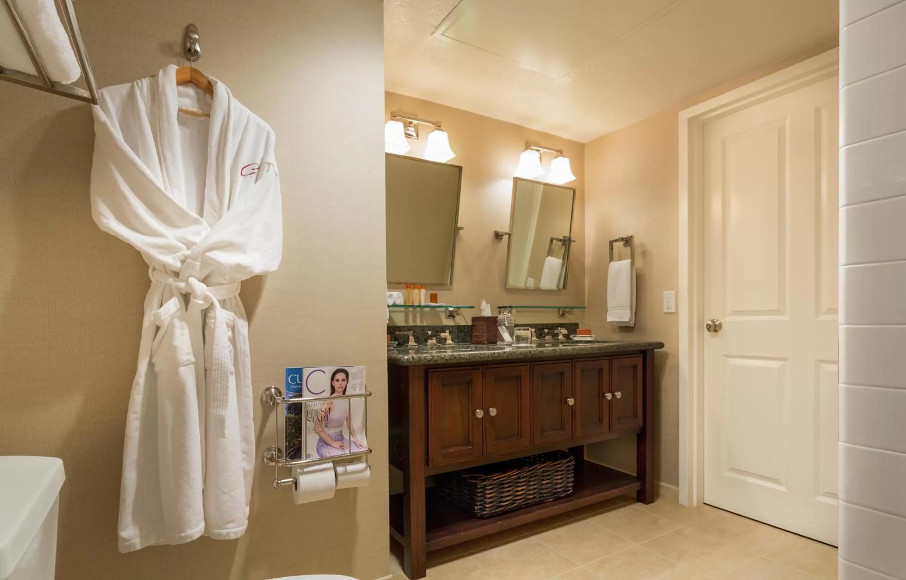 Bathroom in Cupertino Hotel