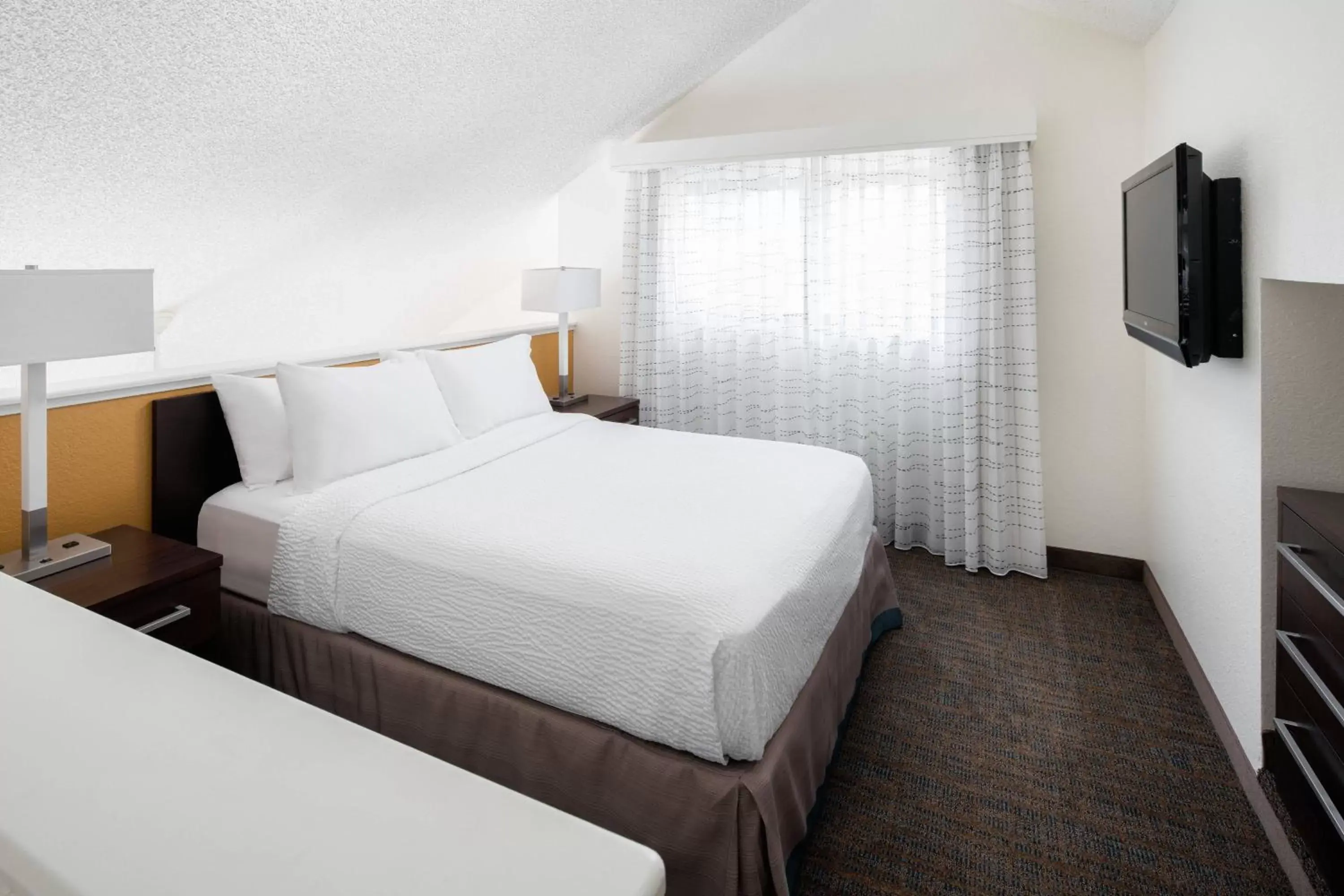 Photo of the whole room, Bed in Residence Inn Costa Mesa Newport Beach