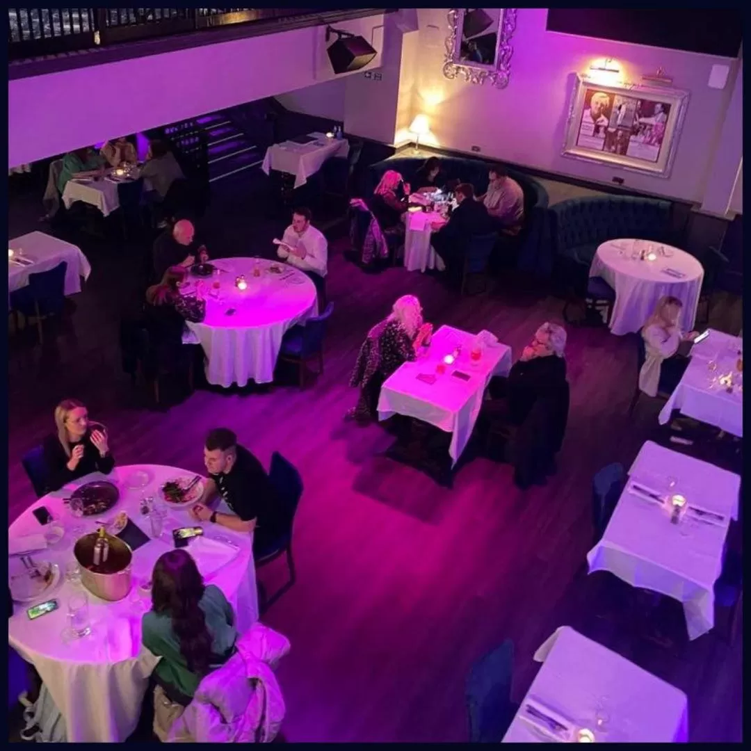 Restaurant/Places to Eat in Queens Hotel