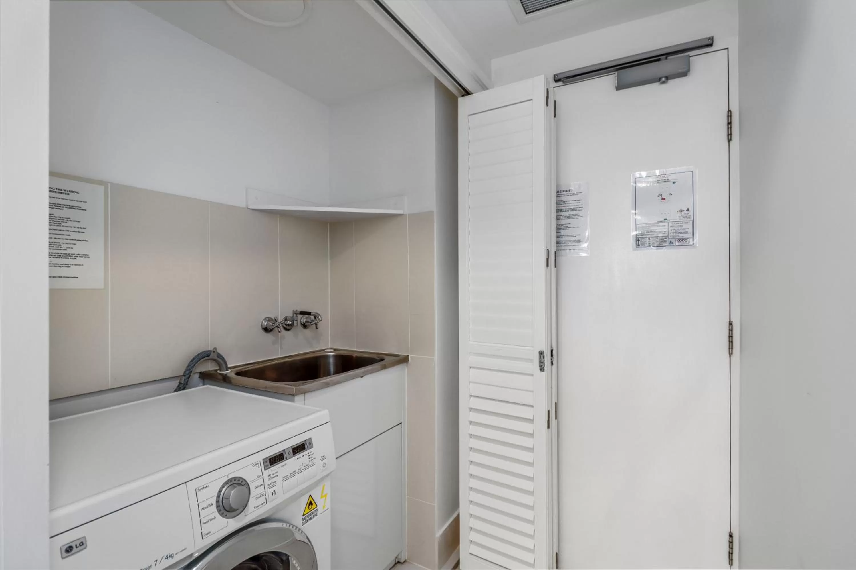 Kitchen/Kitchenette in Eden by the Bay