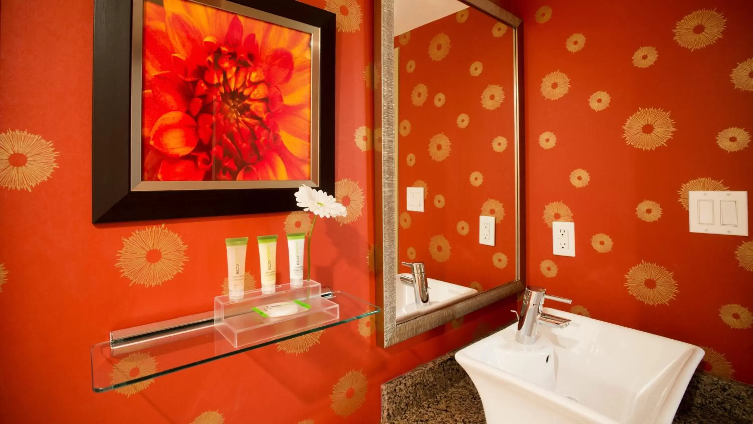 Bathroom in Park Inn by Radisson Toronto-Markham