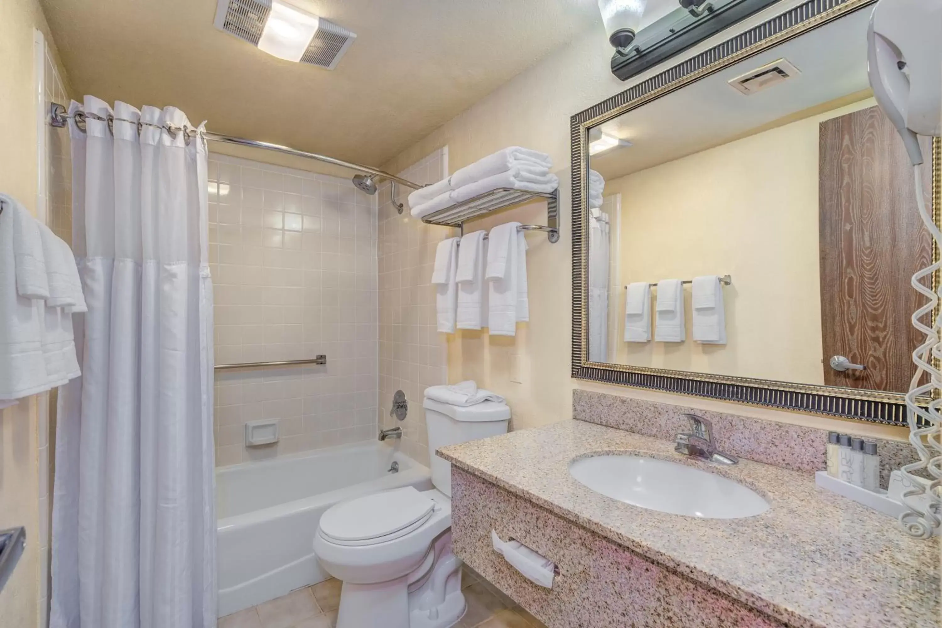 Bathroom in Sierra Suites Boutique Hotel