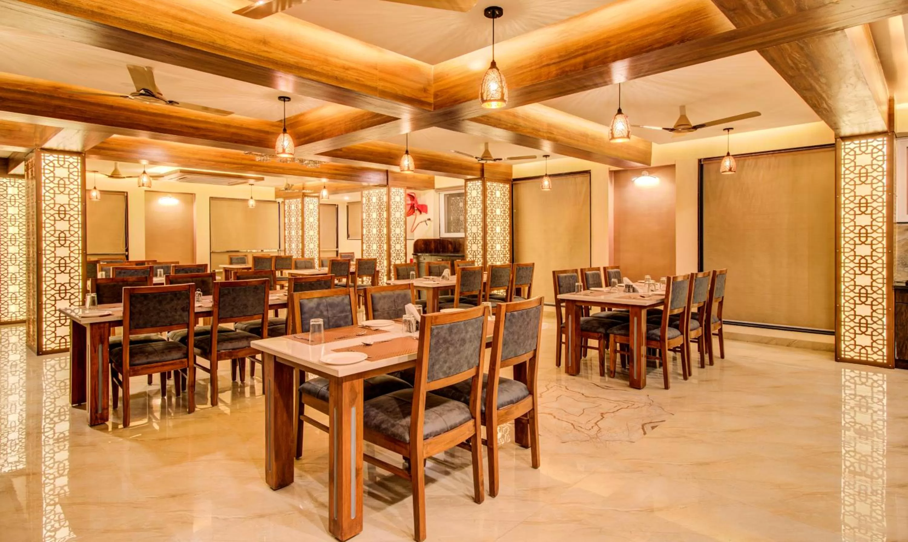 Restaurant/places to eat in Opulence Inn - 500 Meters From Railway Station