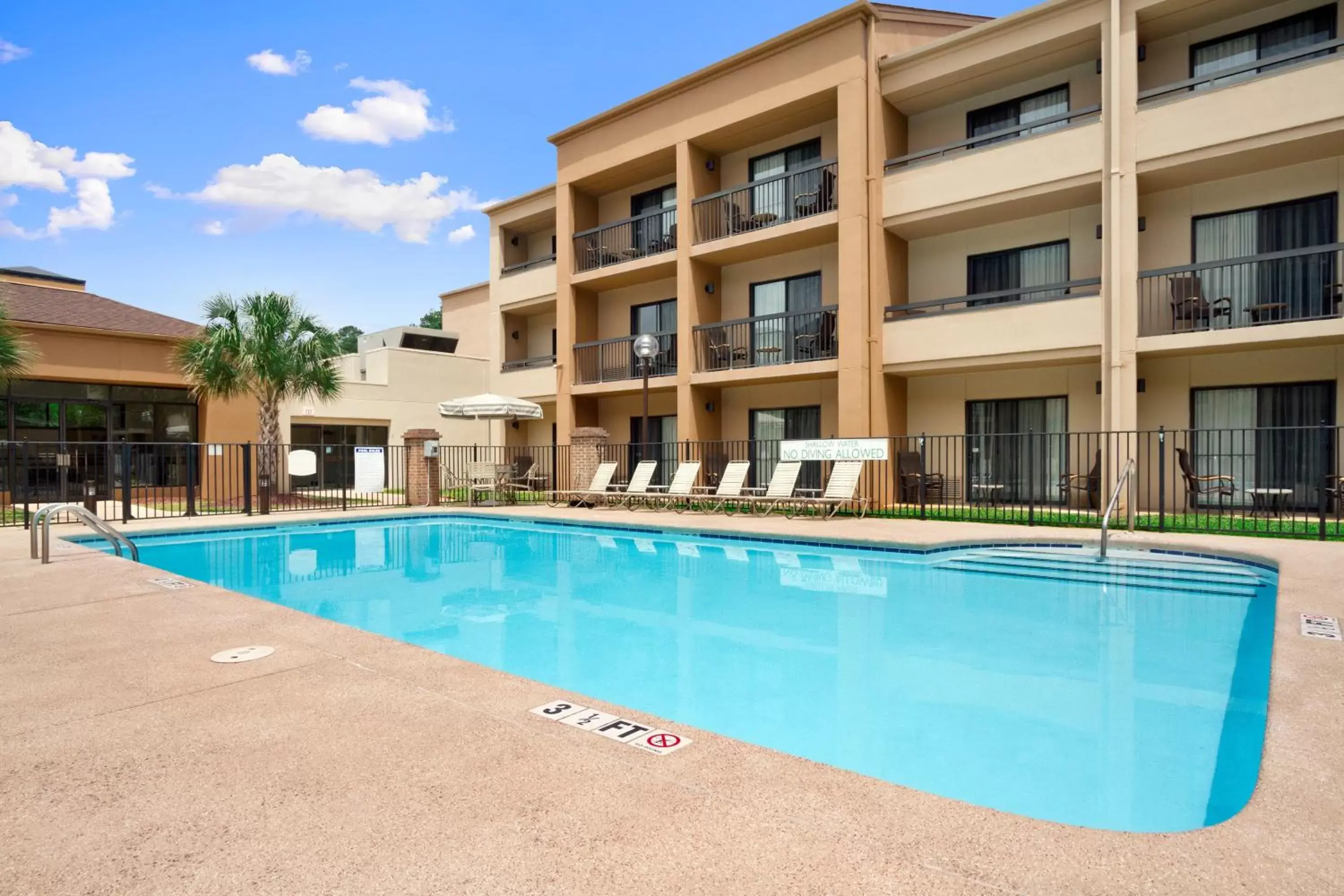 Swimming Pool in Baymont by Wyndham Columbia Northwest