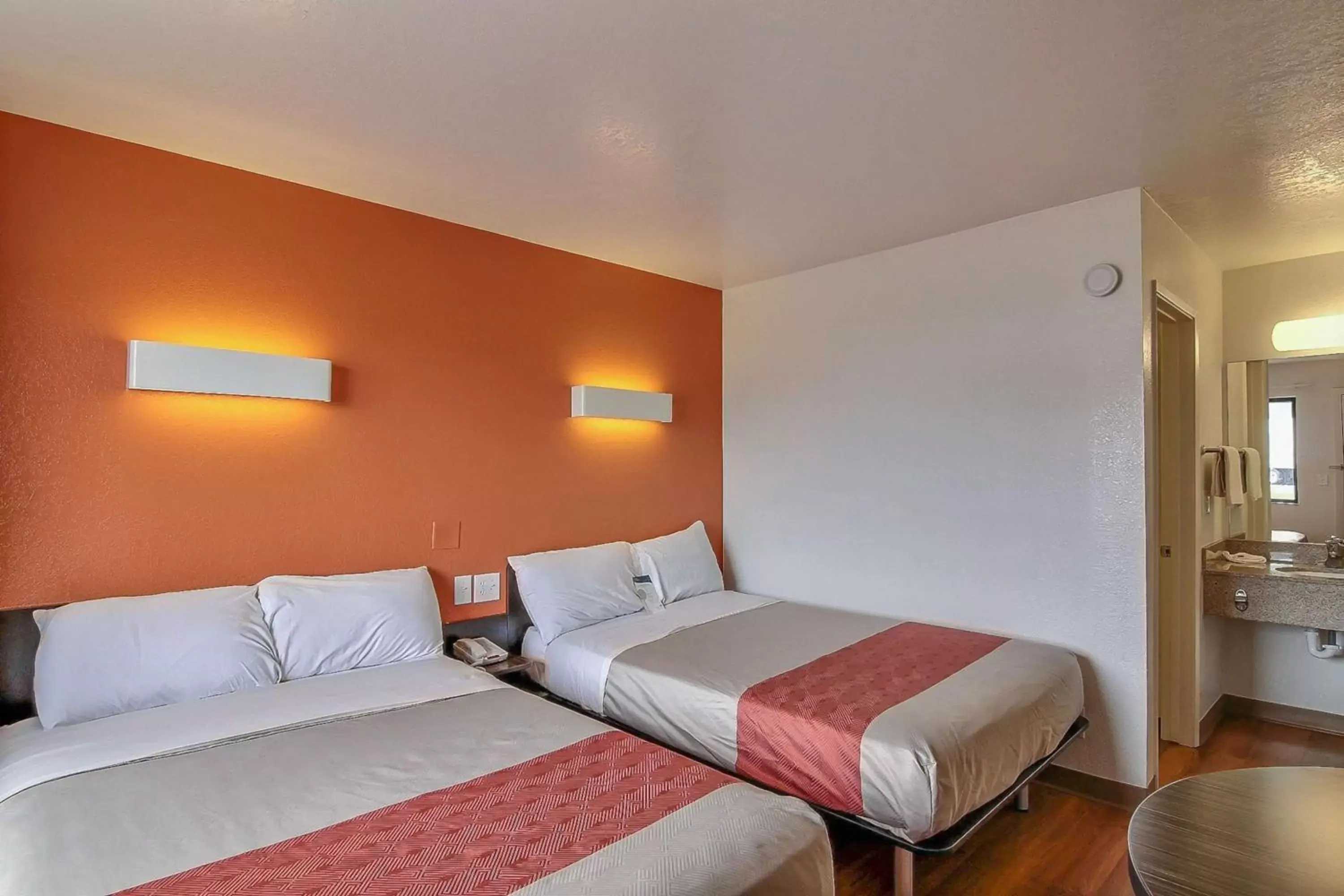 Bedroom, Room Photo in Motel 6-Buellton, CA - Solvang Area