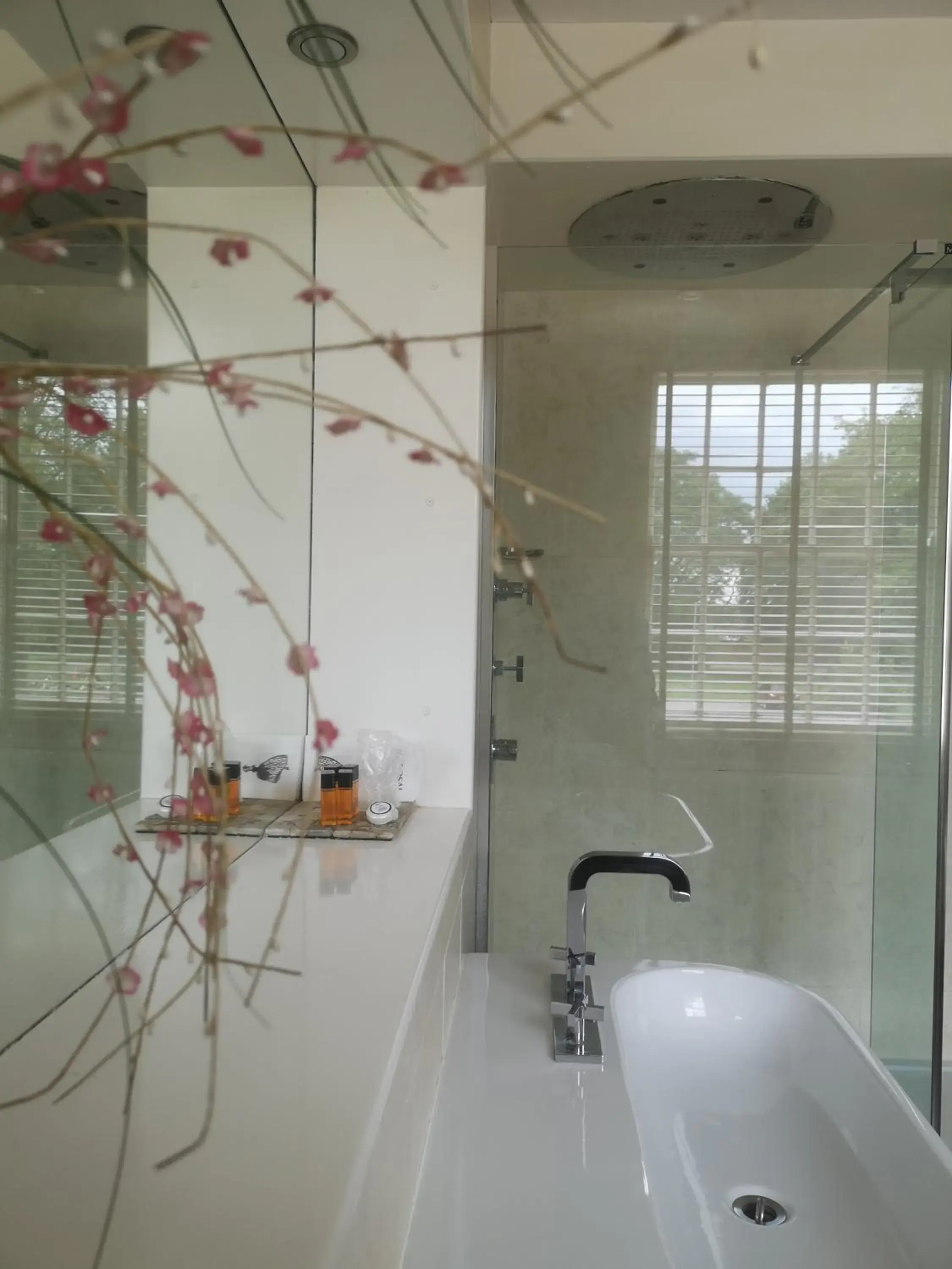 Shower, Bathroom in Charlotte House