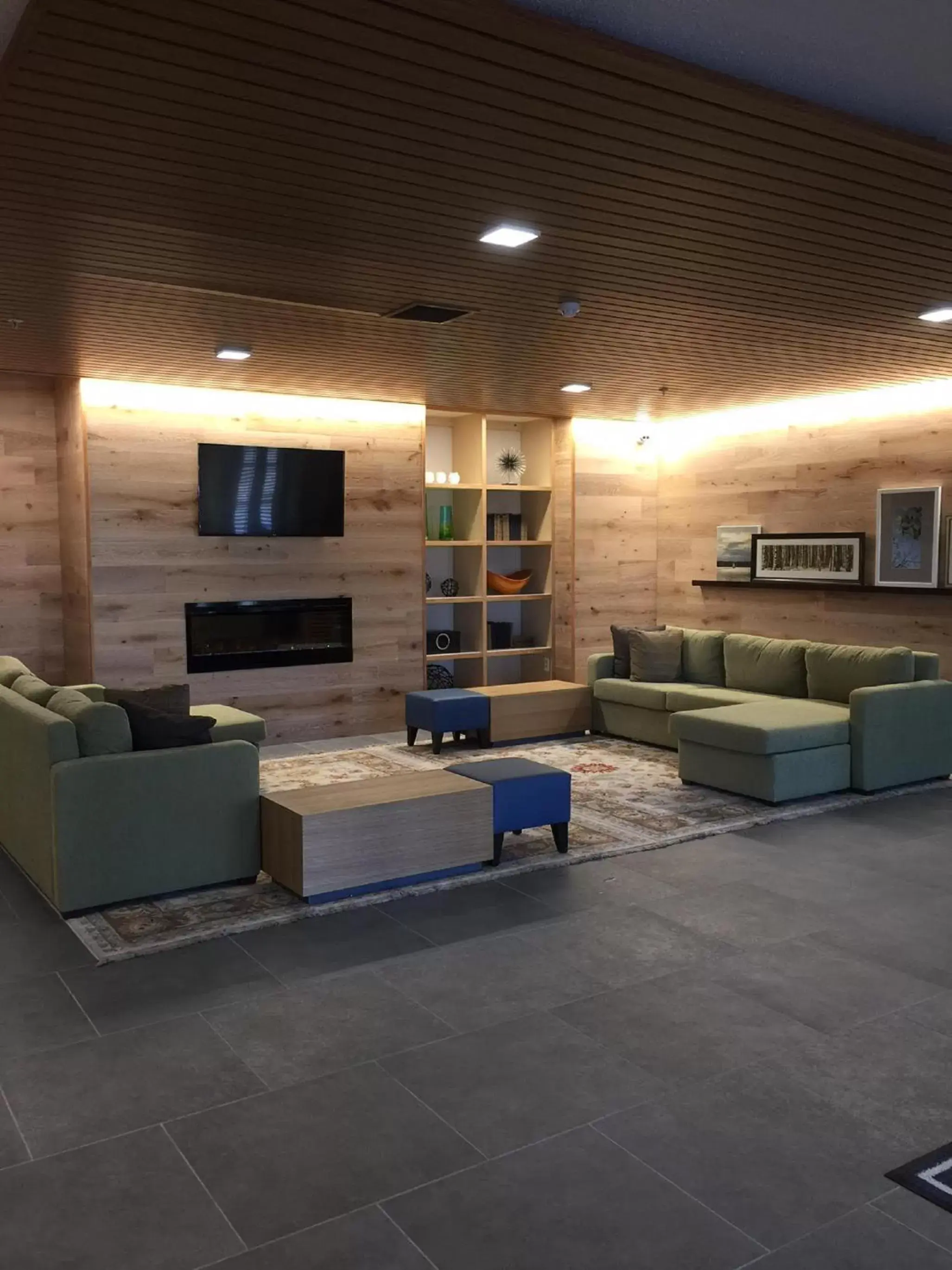 Lobby or reception in Country Inn & Suites by Radisson, Novi, MI