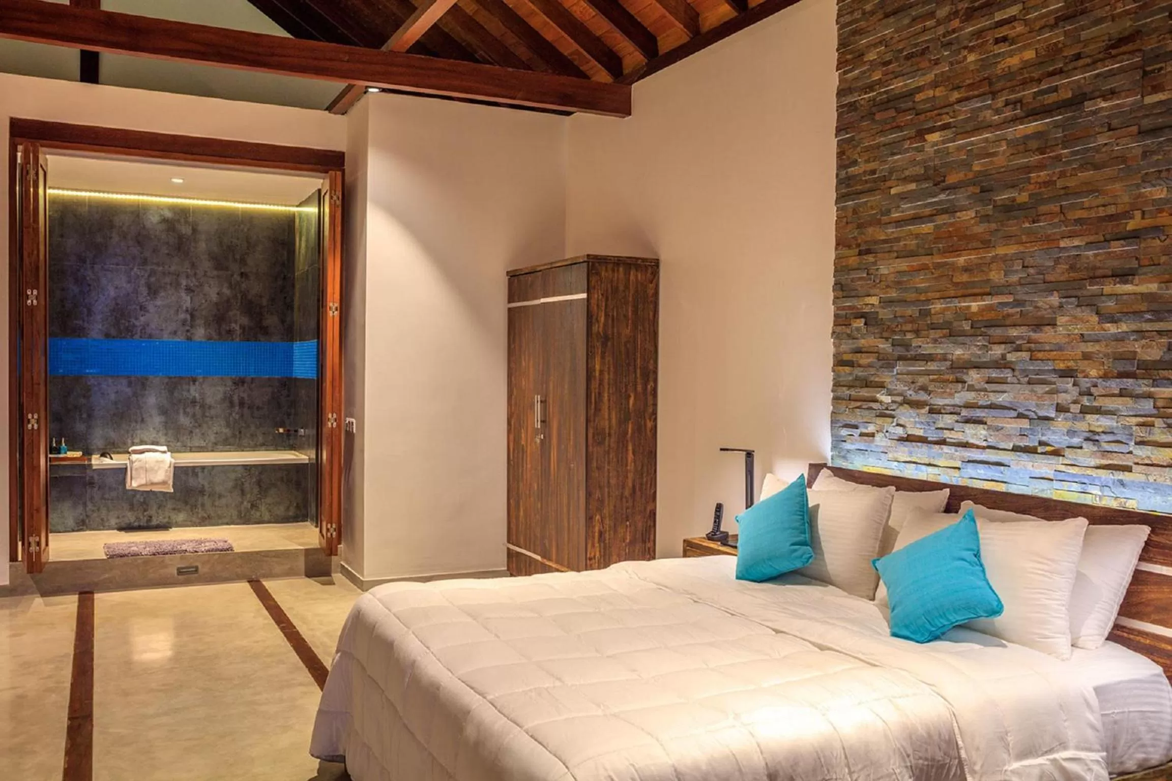 Bed in R Degrees Boutique Hotel & Spa