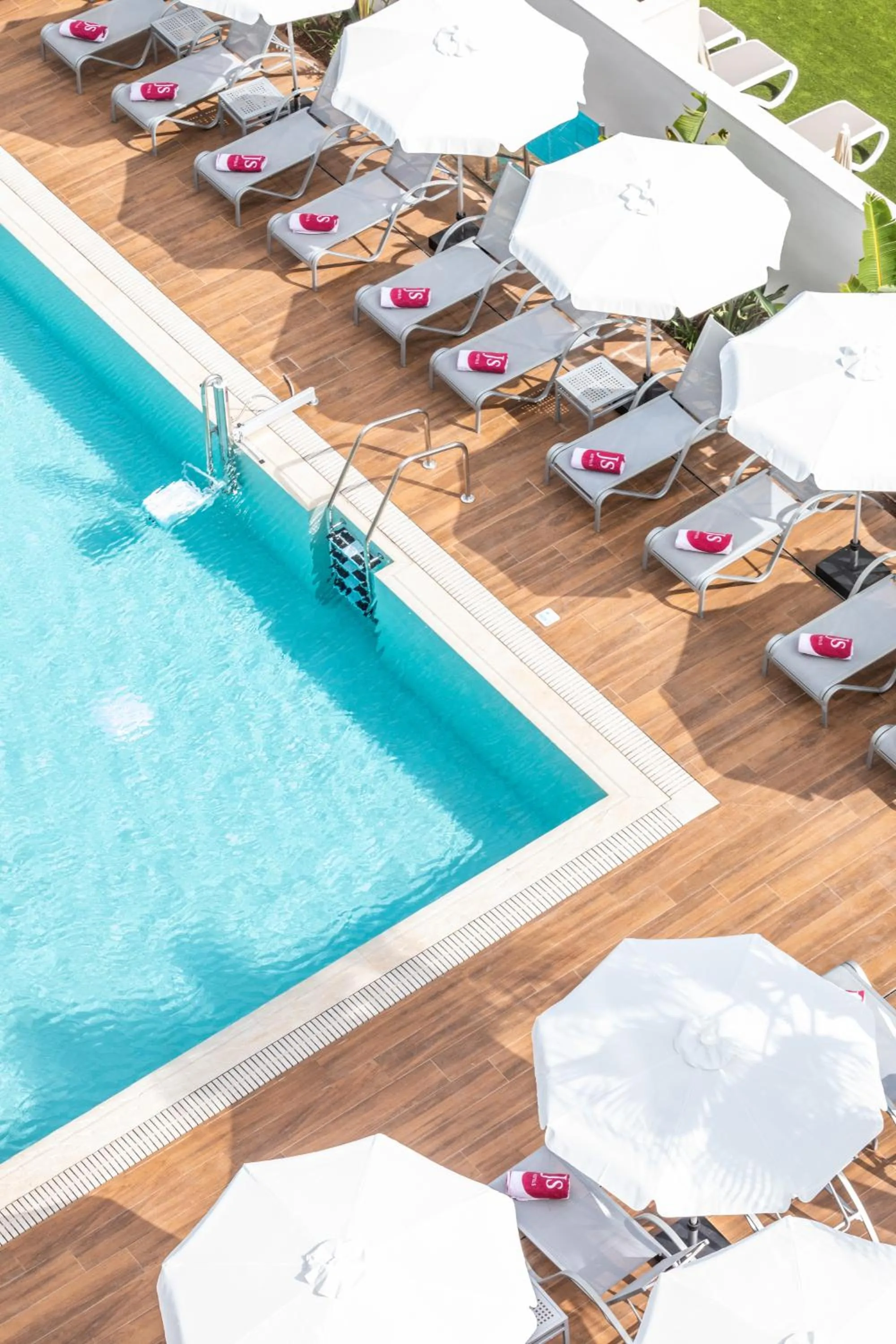 Swimming pool in JS Yate