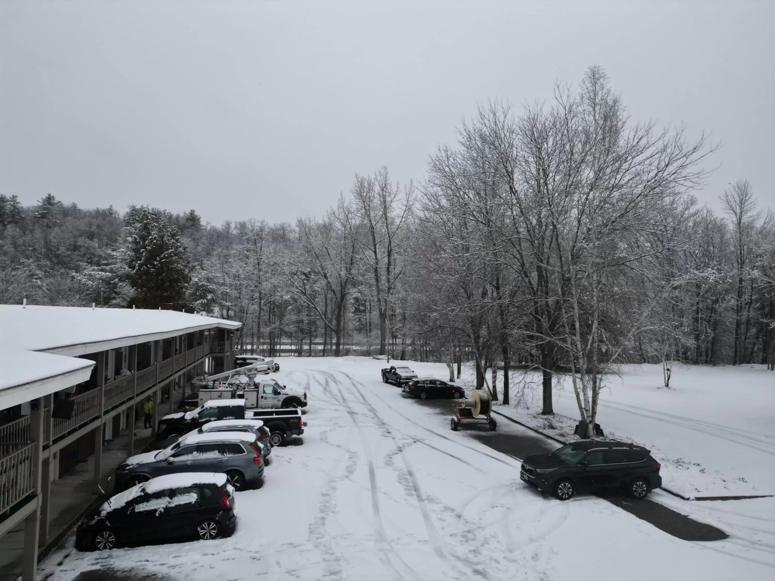 Parking, Winter in The Putney Inn