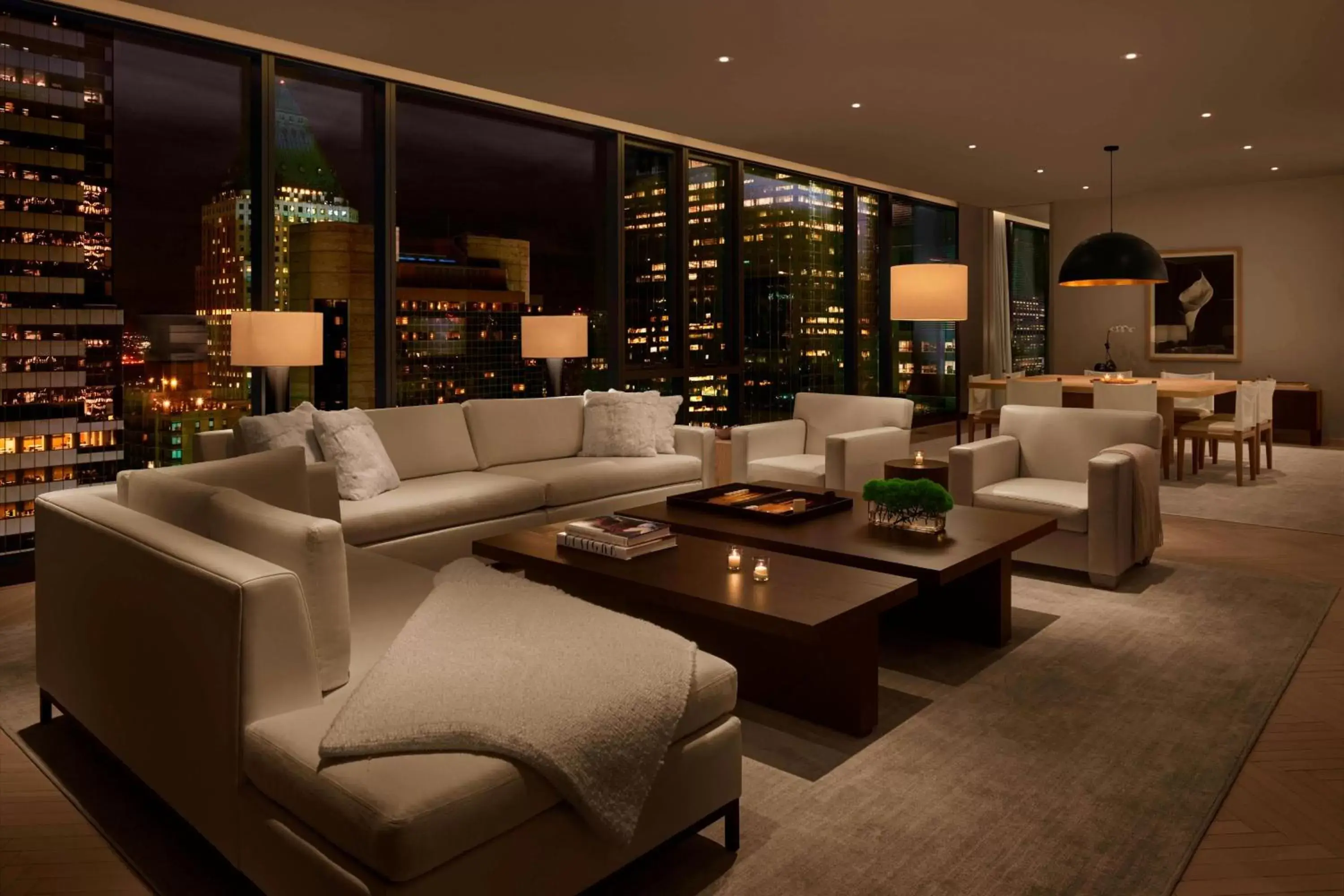 Living room, Lounge/Bar in The Times Square EDITION New York