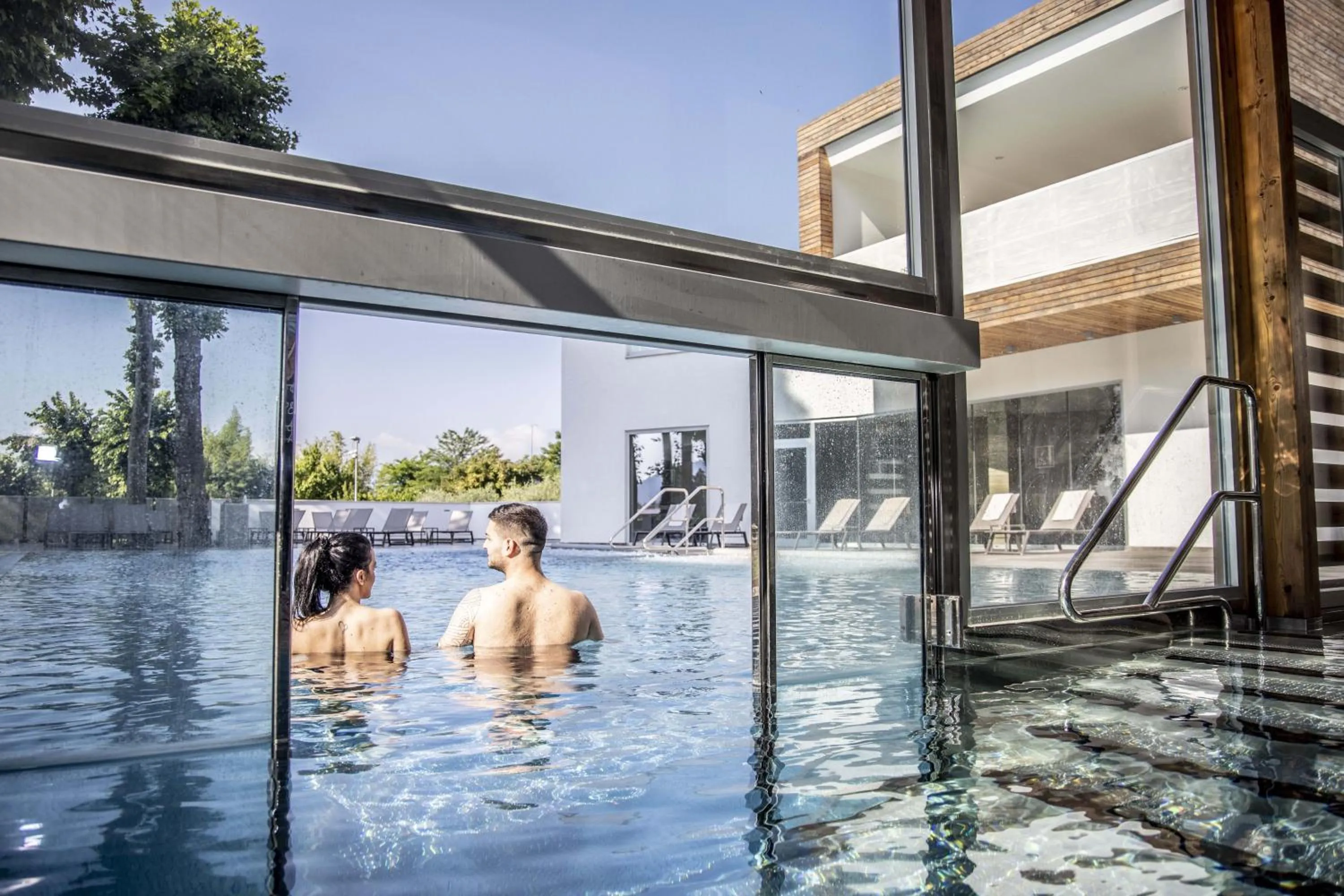Swimming pool in Hotel Fontana Olente
