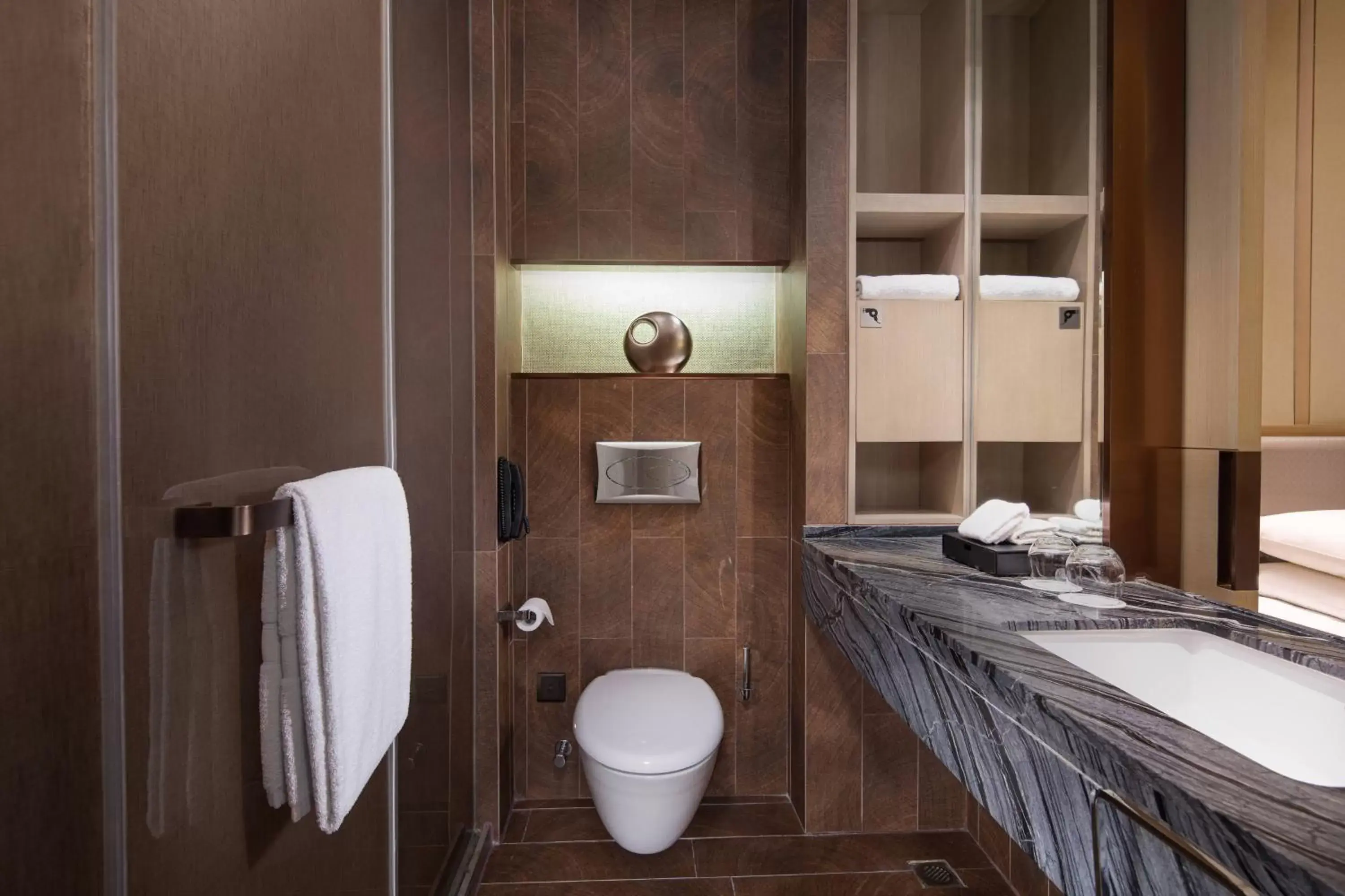 Bathroom in Courtyard by Marriott Shanghai International Tourism and Resorts Zone