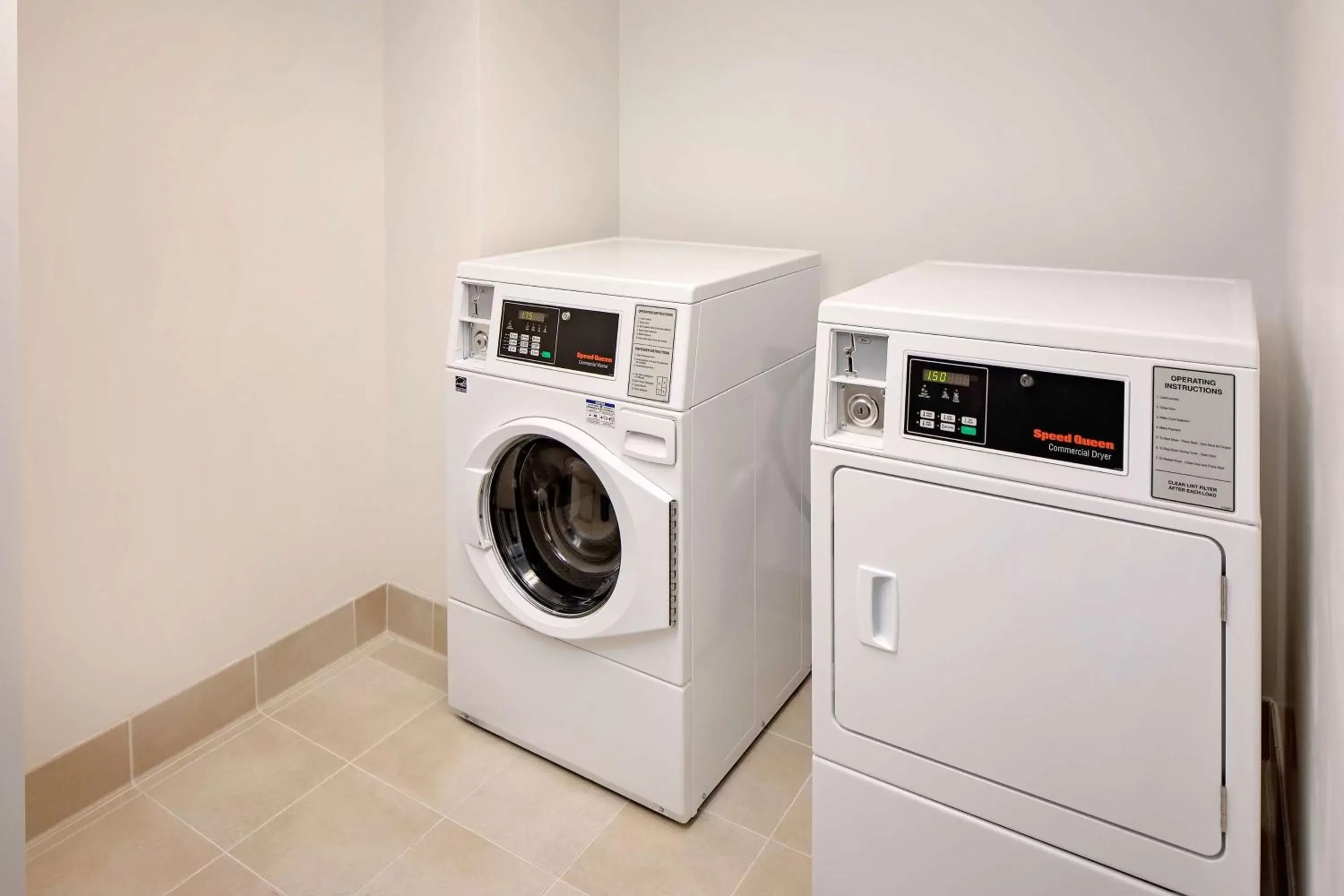 Lobby or reception in Hyatt Place Glendale/Los Angeles Lobby or reception in Hyatt Place Glendale/Los Angeles