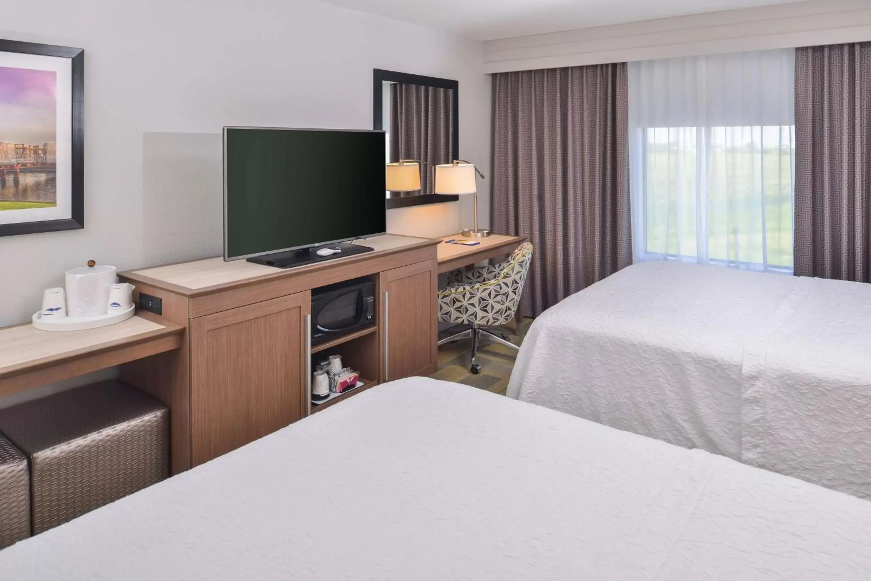 Bed in Hampton Inn and Suites Altoona-Des Moines by Hilton