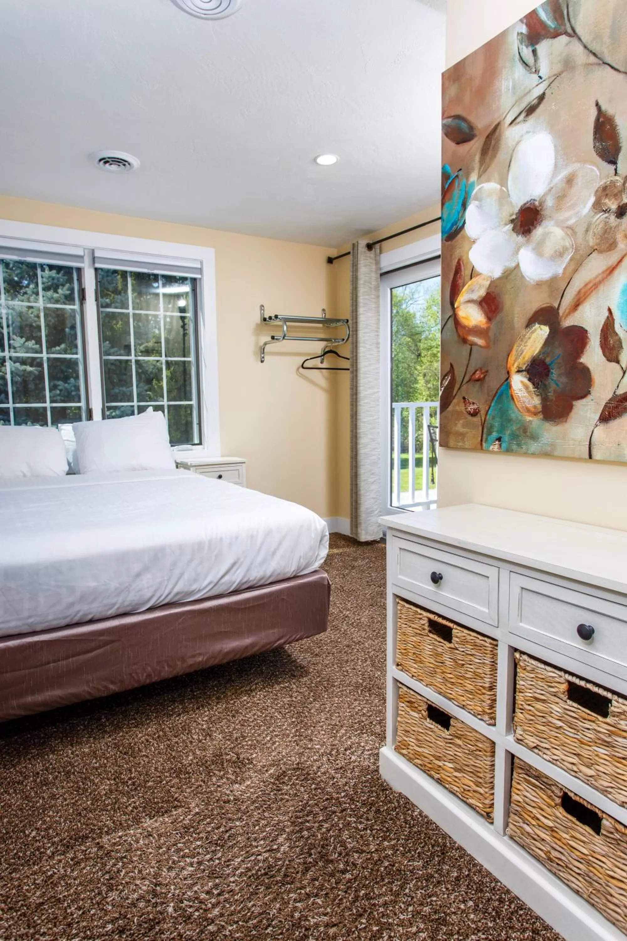 Bedroom, Bed in Julie's Park Cafe & Motel