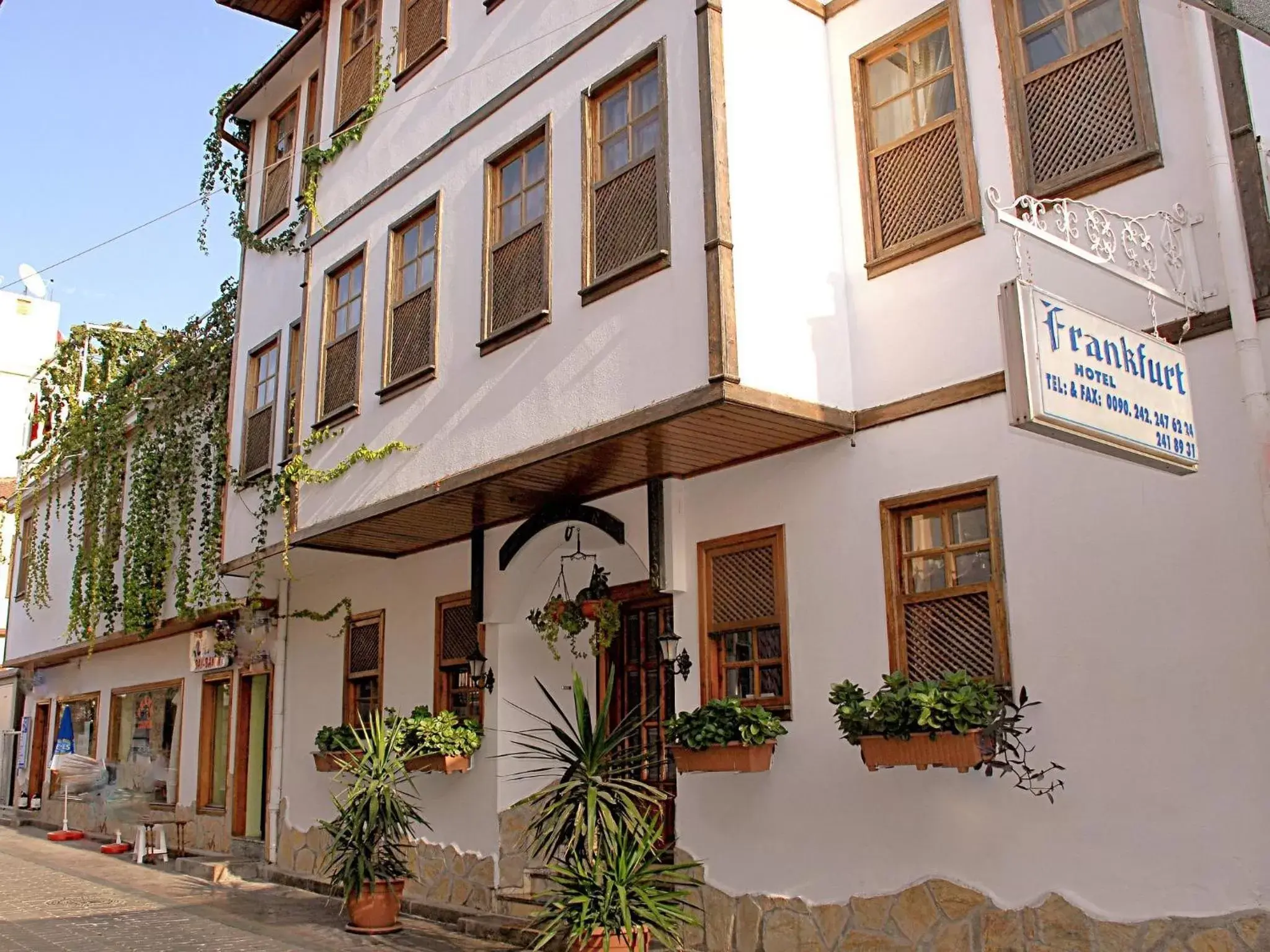 Facade/entrance, Property Building in Frankfurt Hotel