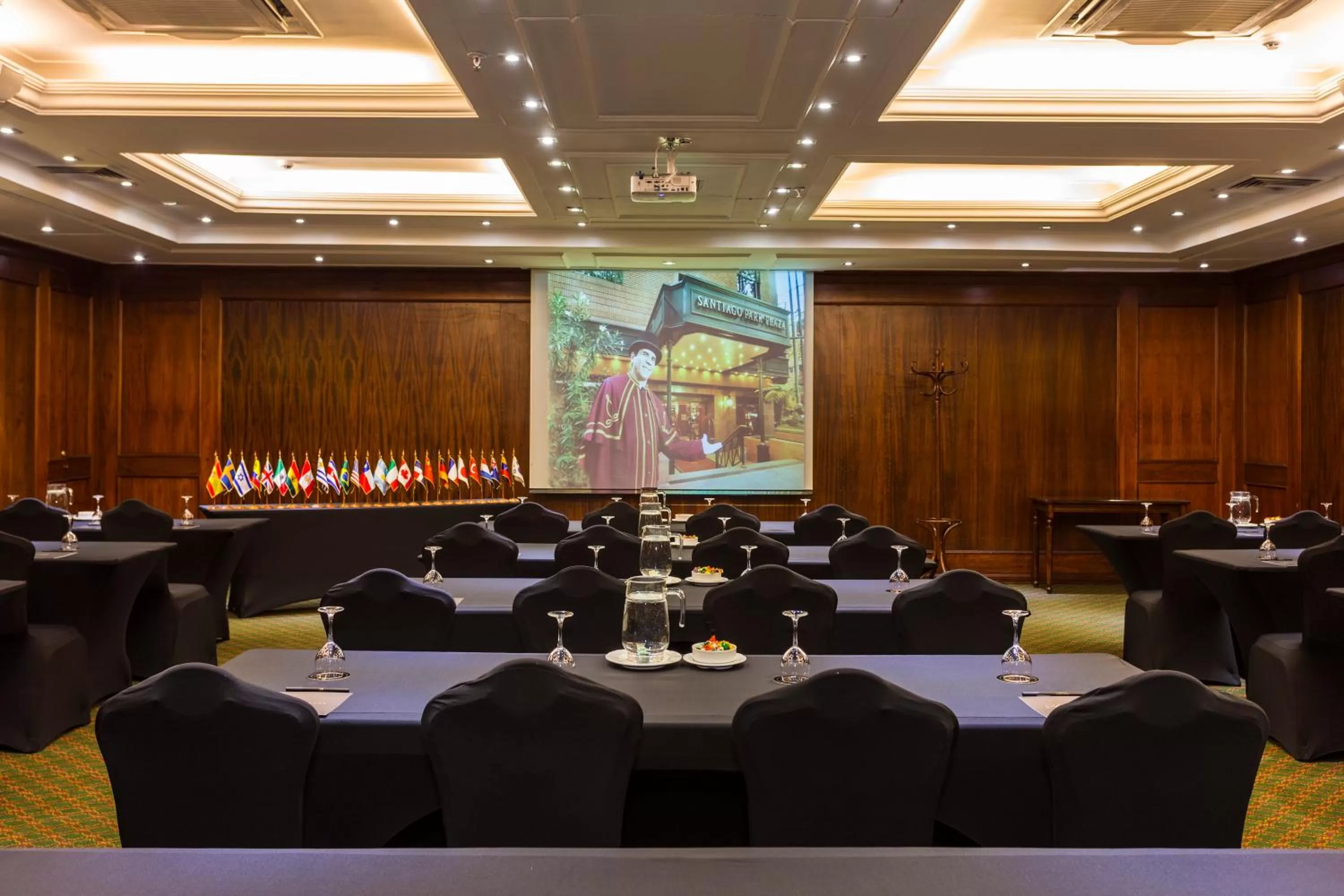 Banquet/Function facilities in Park Plaza Santiago