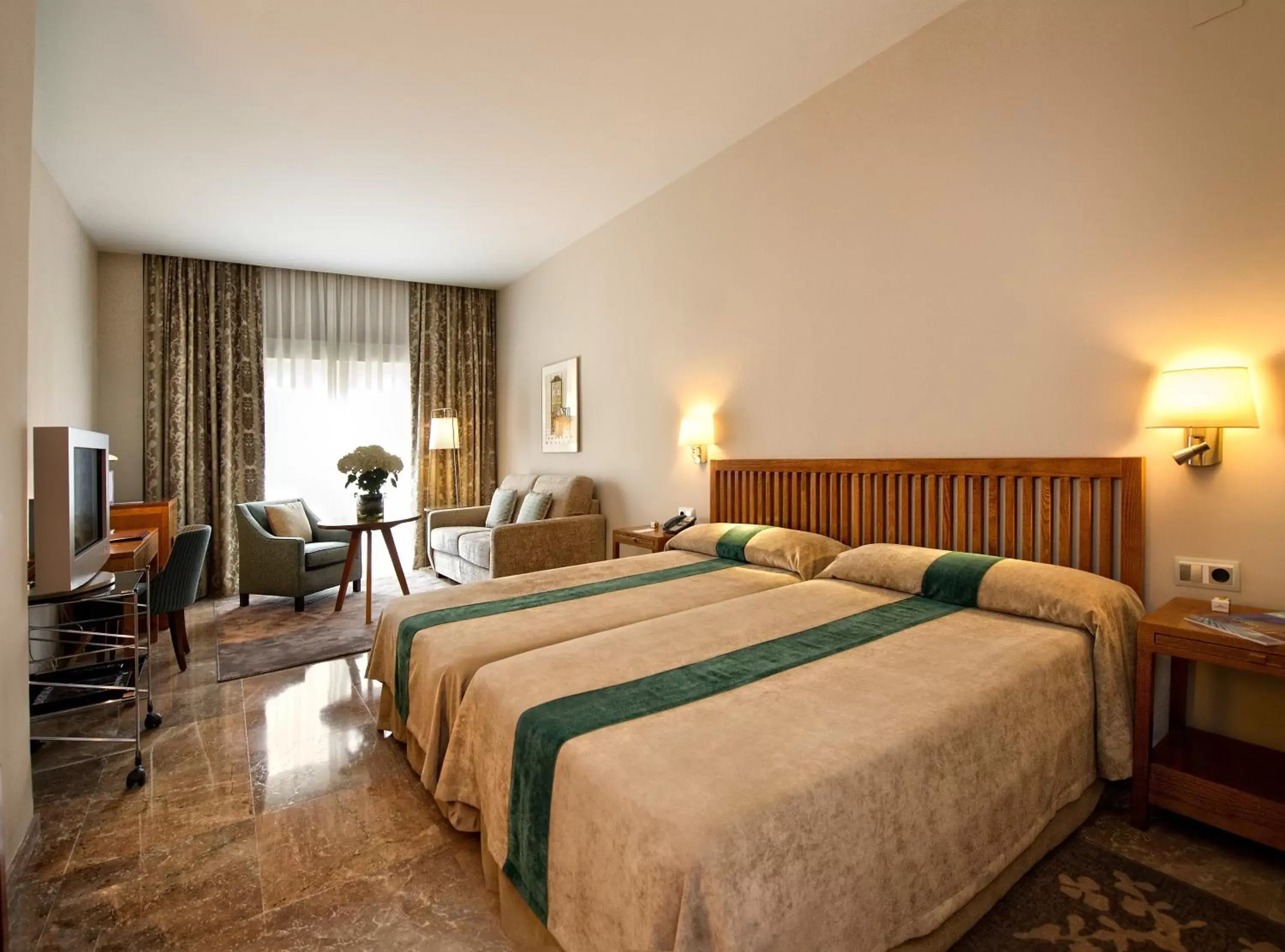 Standard Double Room in Parador de Cordoba Standard Double Room in Parador de Cordoba