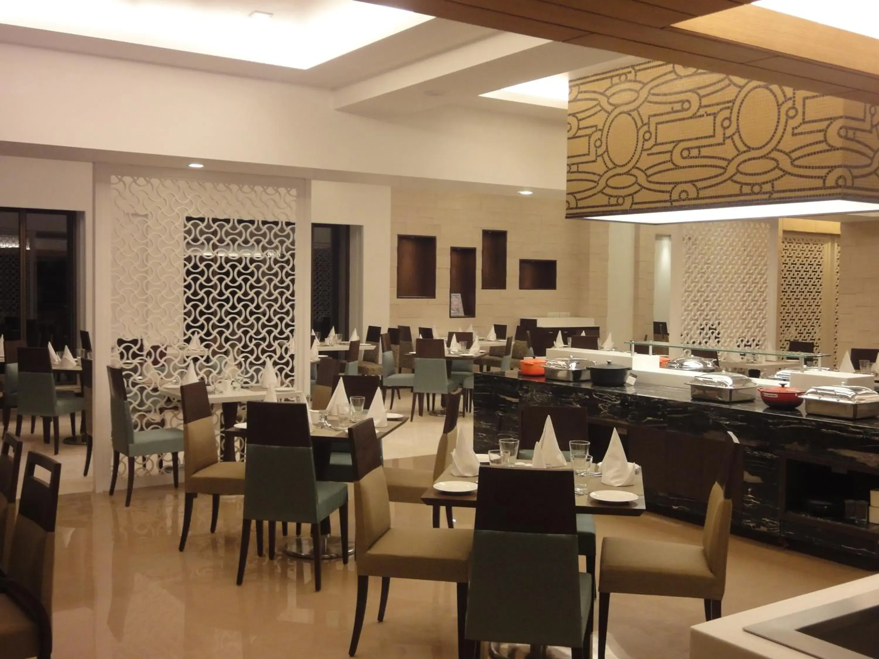 Restaurant/Places to Eat in Radisson Hotel Varanasi