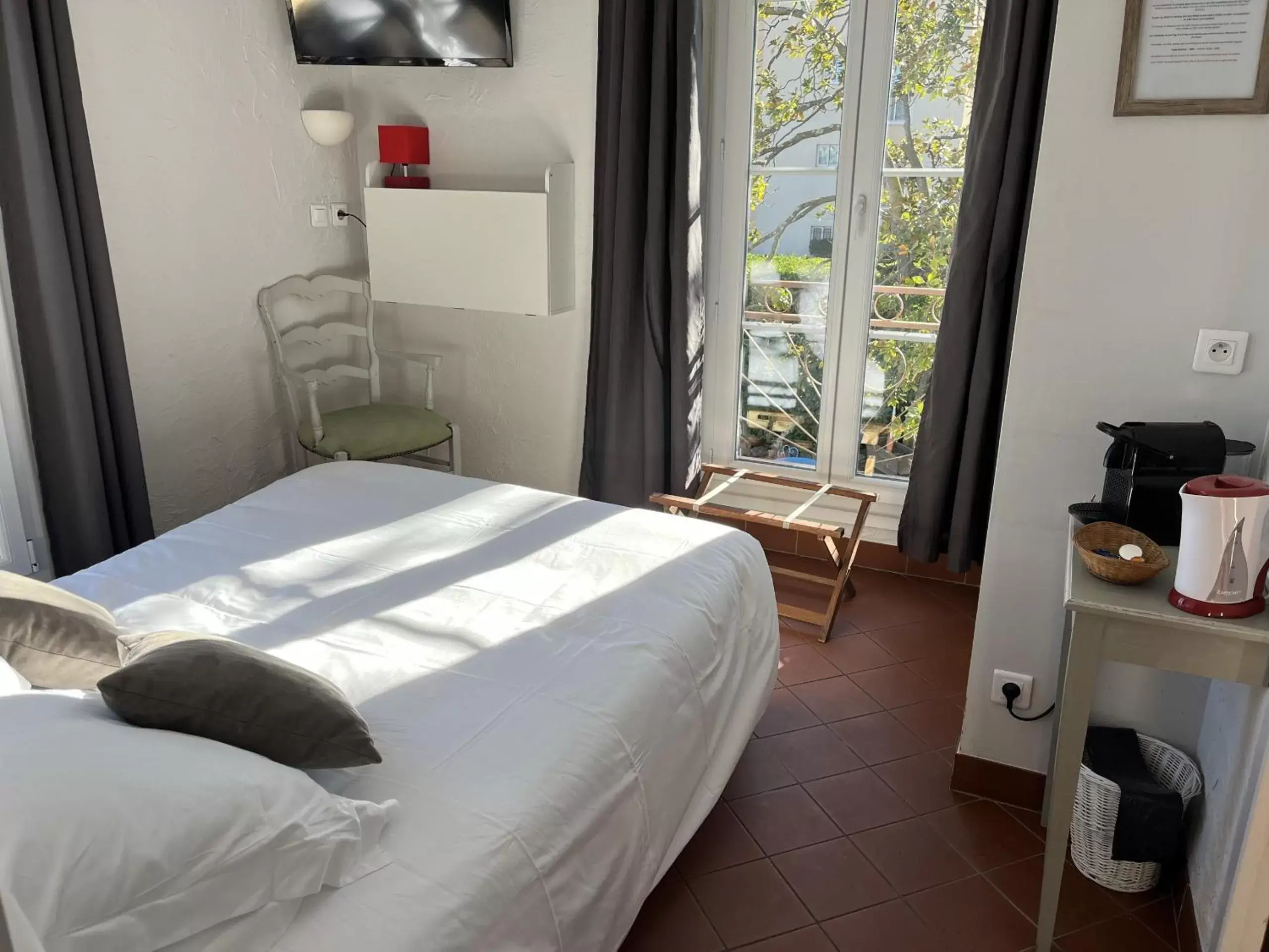 Economy Double Room in La Villa Roseraie , Hôtel Familial OUVERT TOUTE L ANNEE