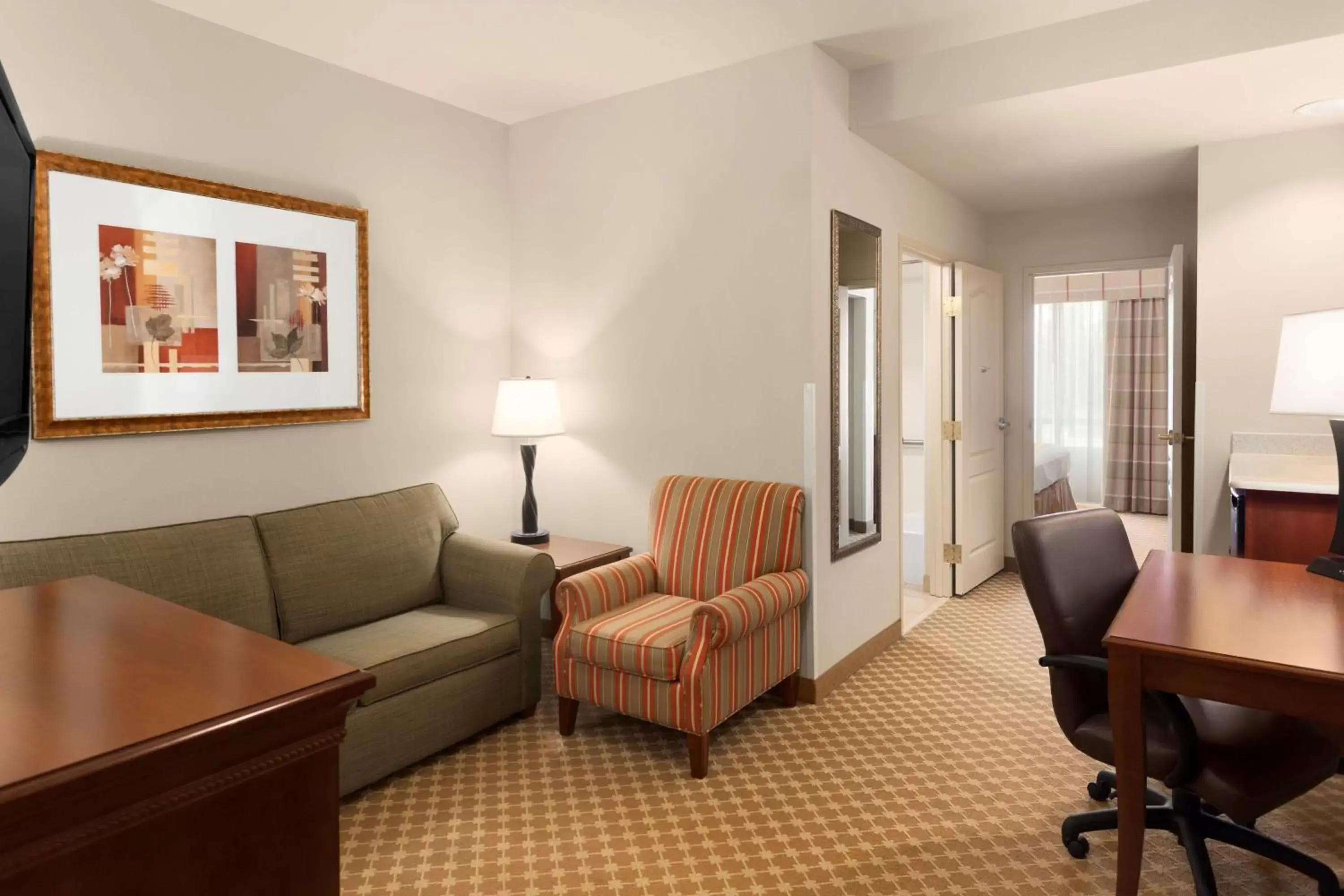 Photo of the whole room, Seating Area in Country Inn & Suites by Radisson, Tifton, GA