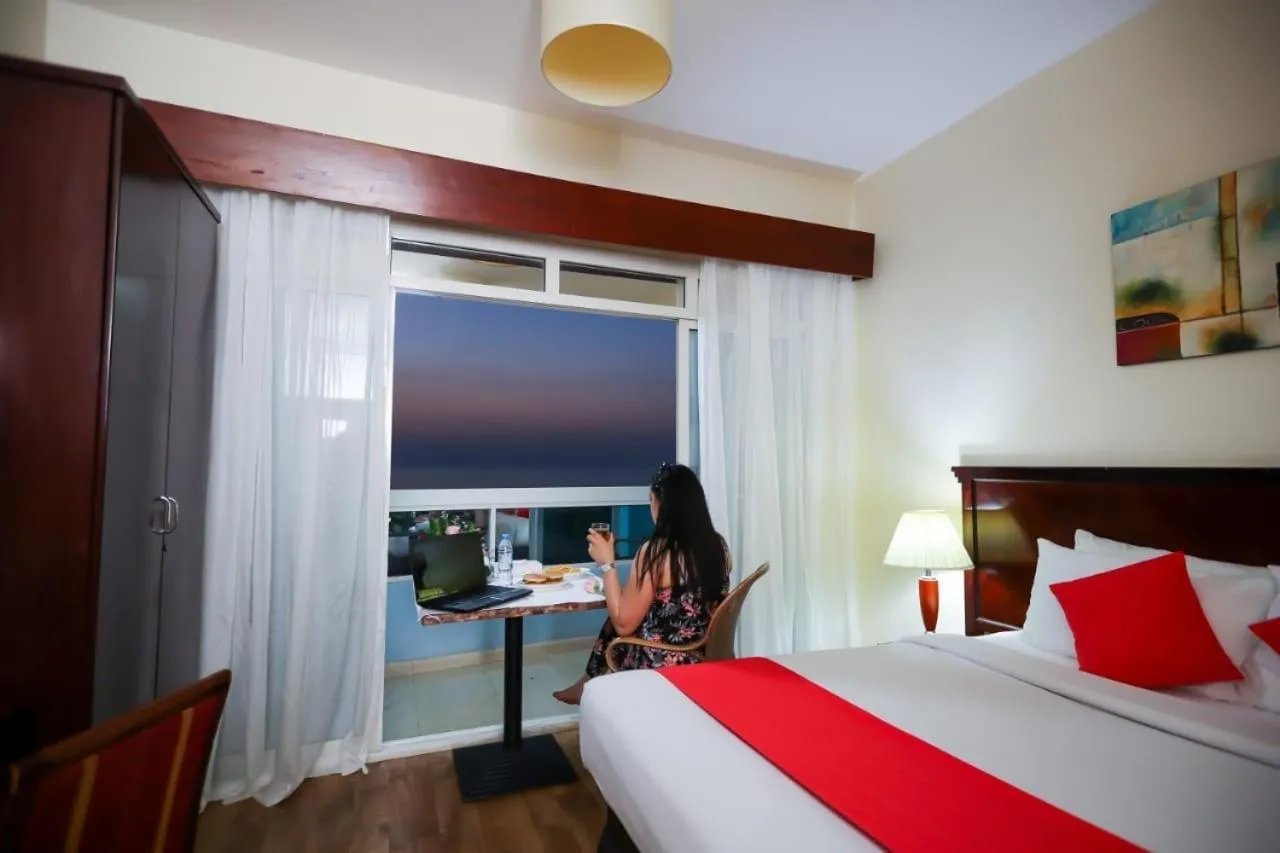 Bed in Mermaid Beach Hotel LLC