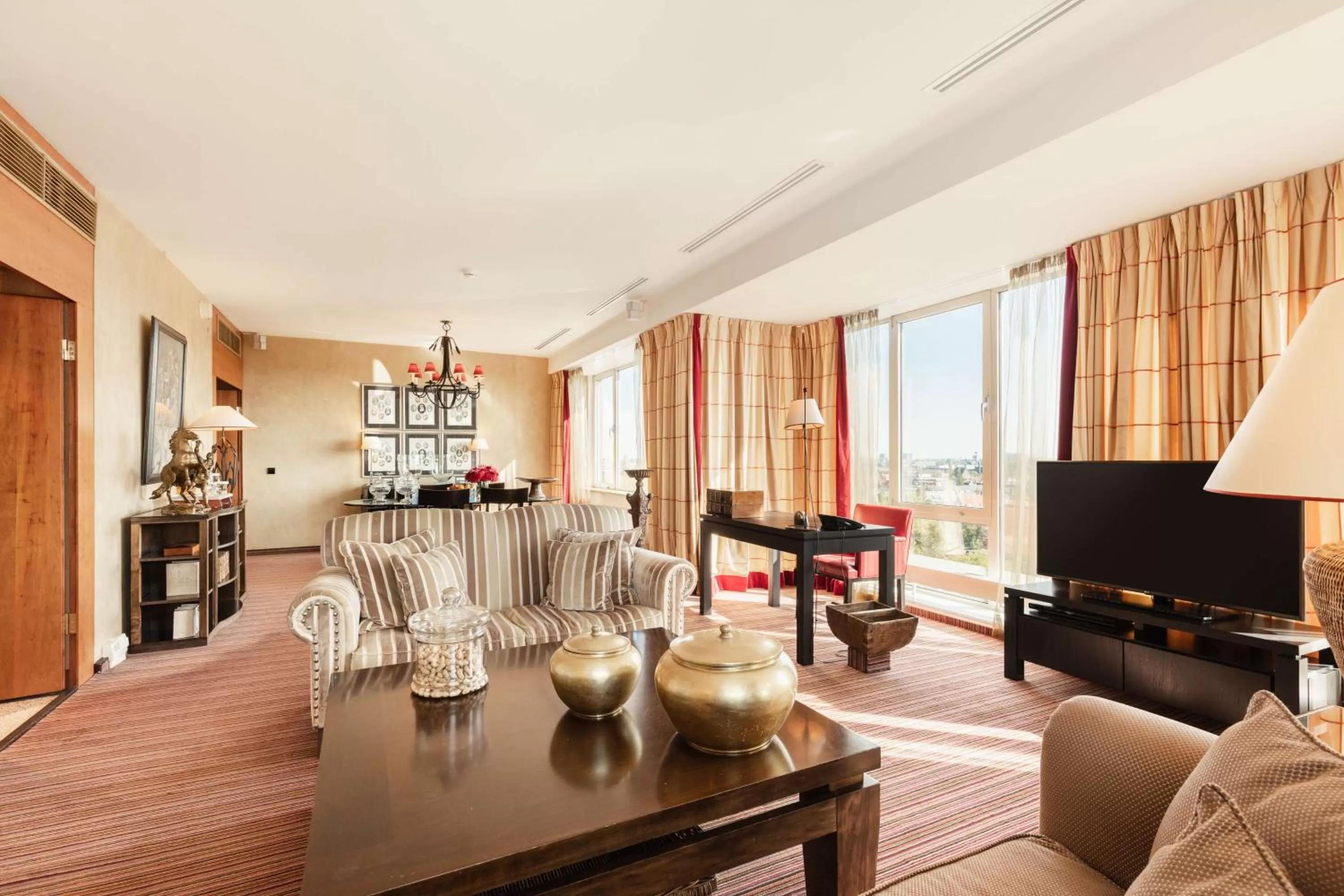 Living room in Hilton Amsterdam